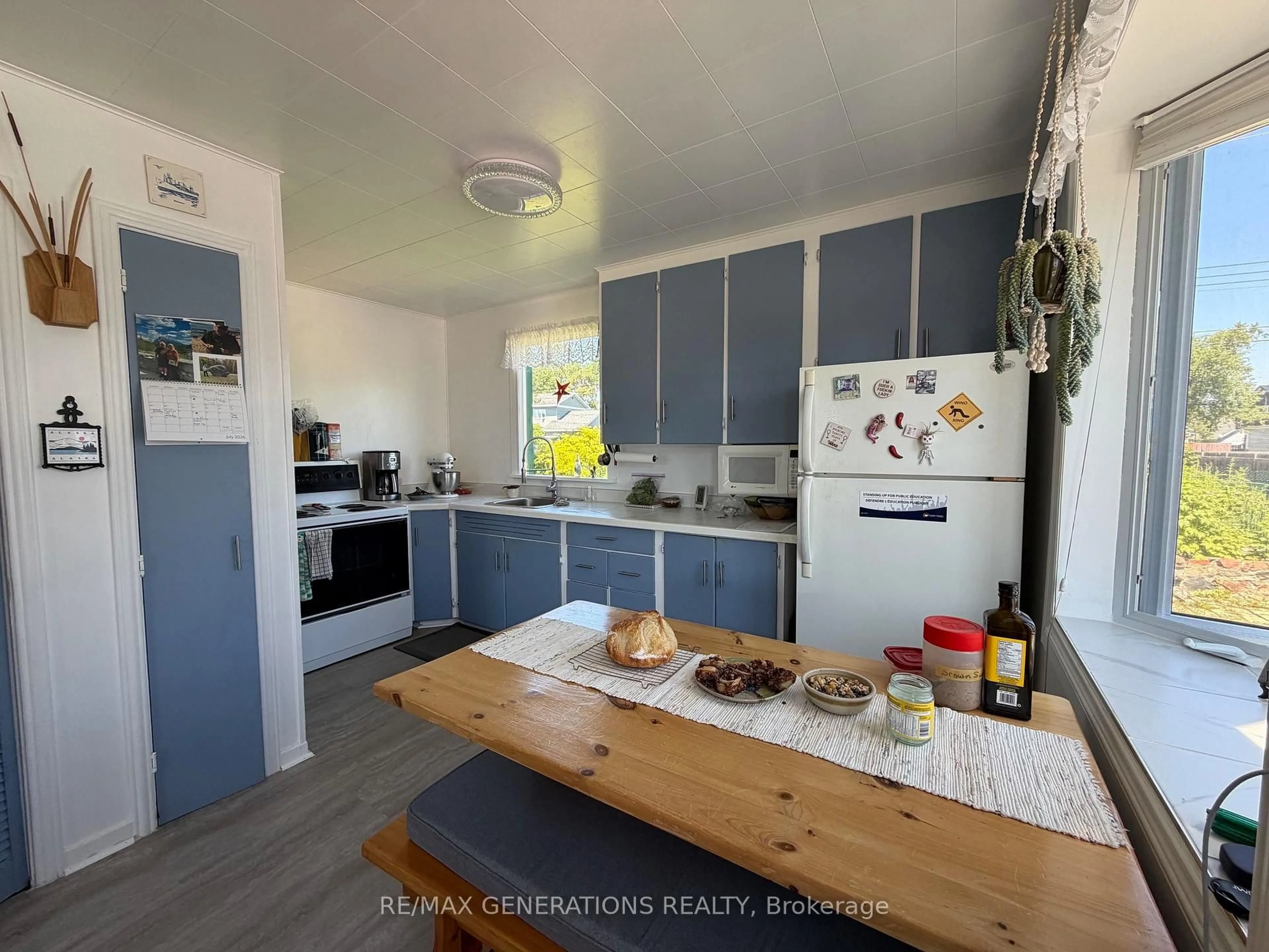 Standard kitchen, unknown for 39 Laurier Ave, Terrace Bay Ontario P0T 2W0