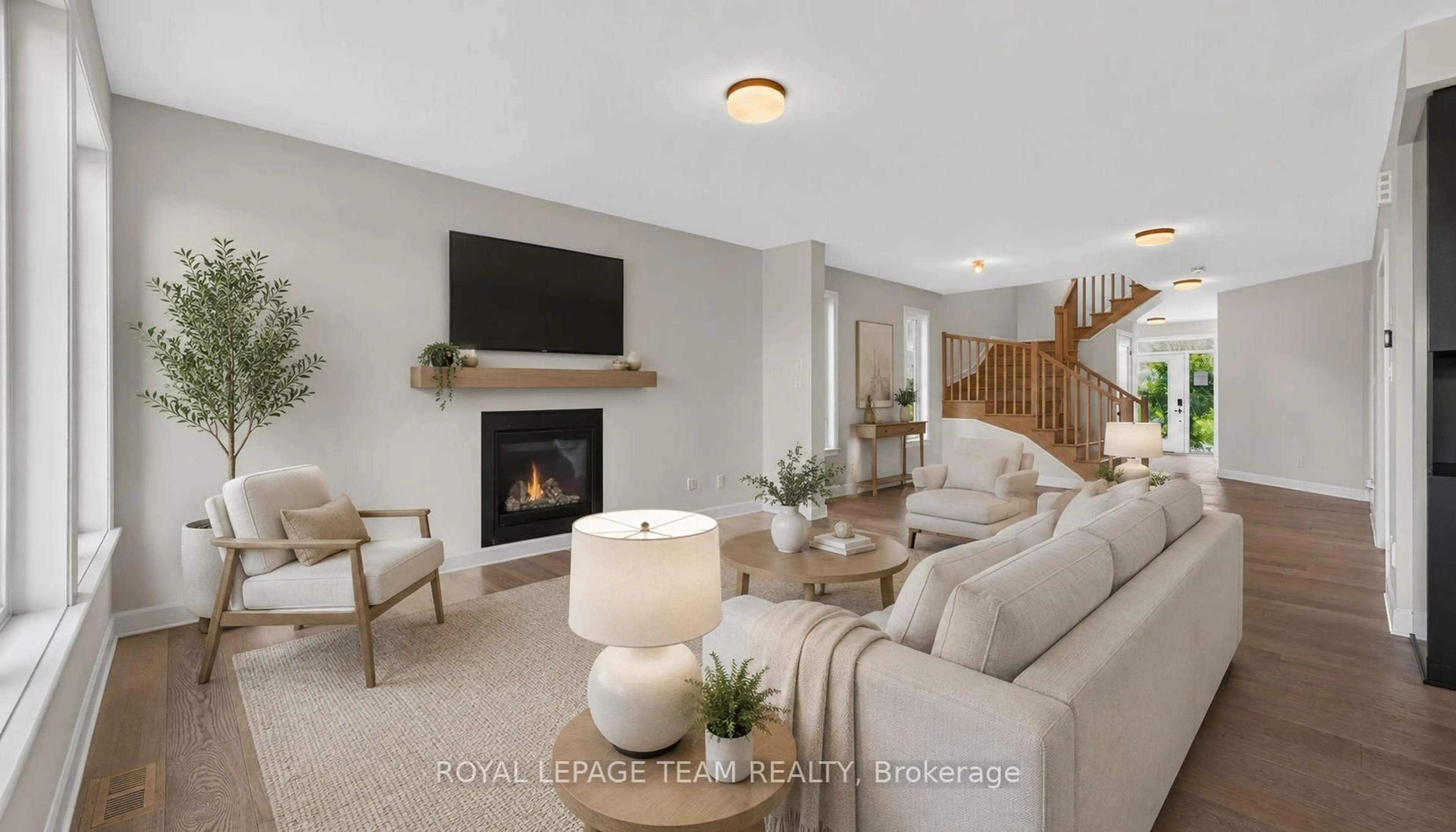 Living room with furniture, unknown for 757 Gamble Dr, Russell Ontario K4R 0G5