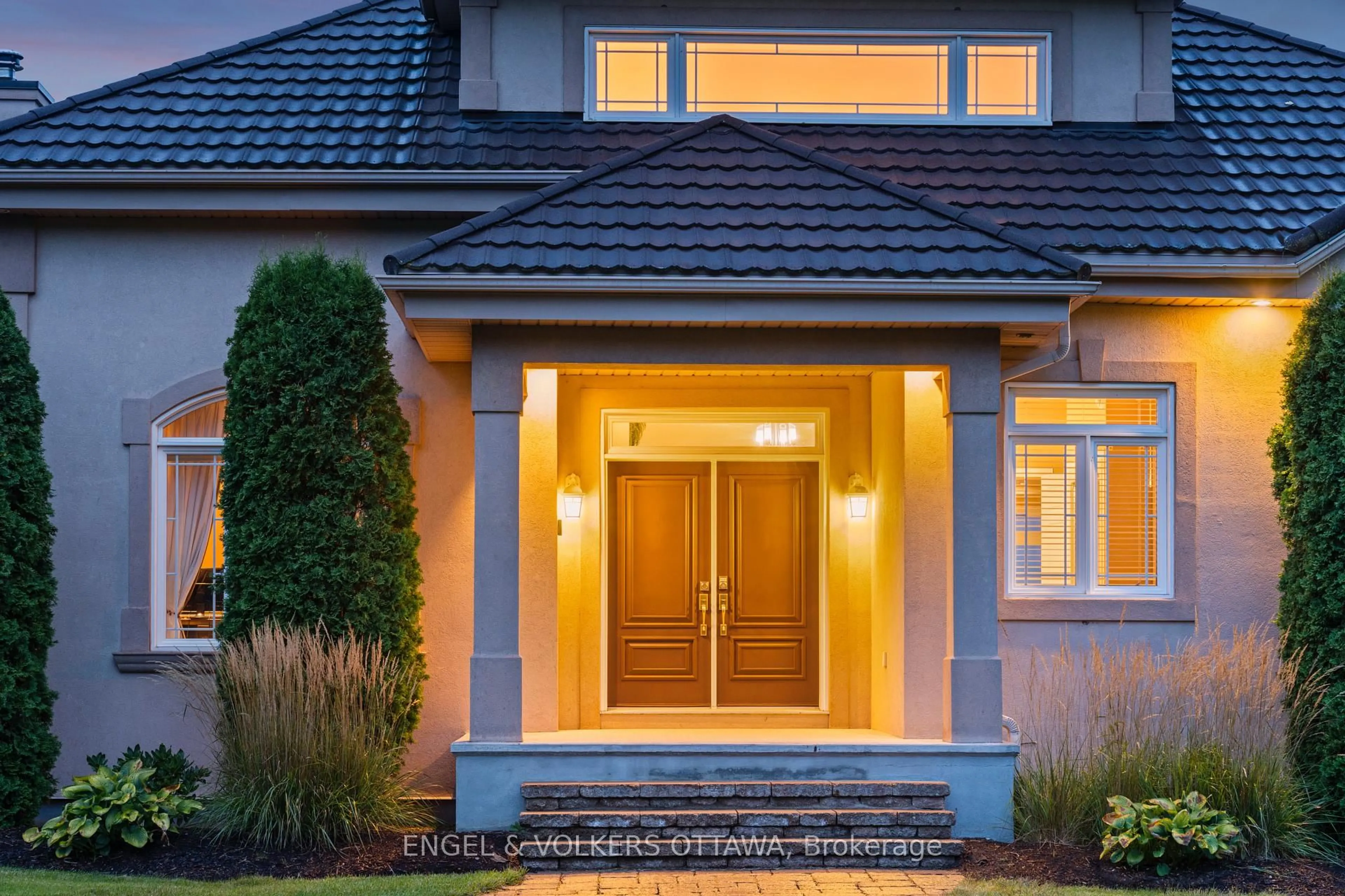 Indoor entryway for 1759 Regional 174 Rd, Ottawa Ontario K4C 1H5