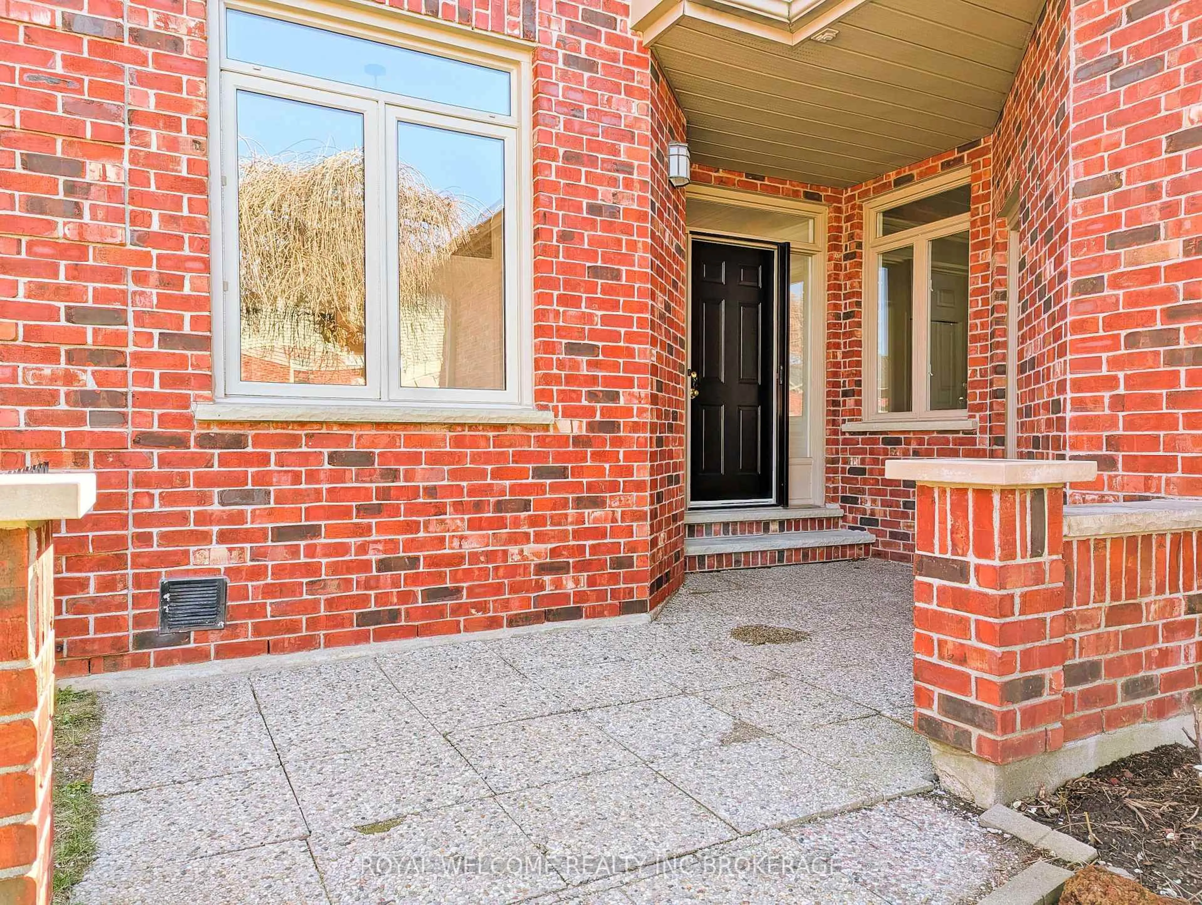 Home with brick exterior material, street for 400 Ambleside Dr #10, London North Ontario N6G 4Y7