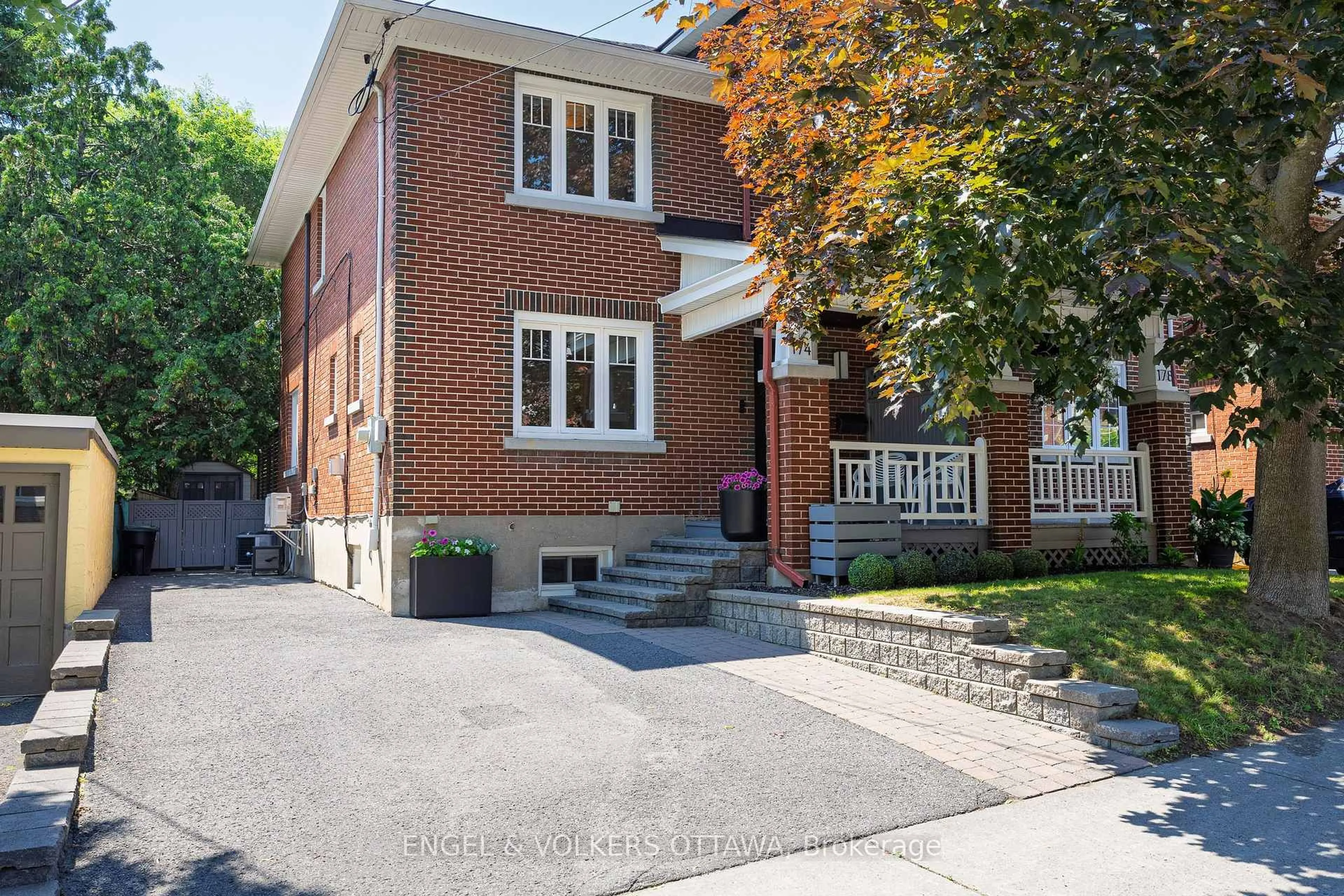 Home with brick exterior material, street for 174 Hickory St, Ottawa Ontario K1Y 3T6