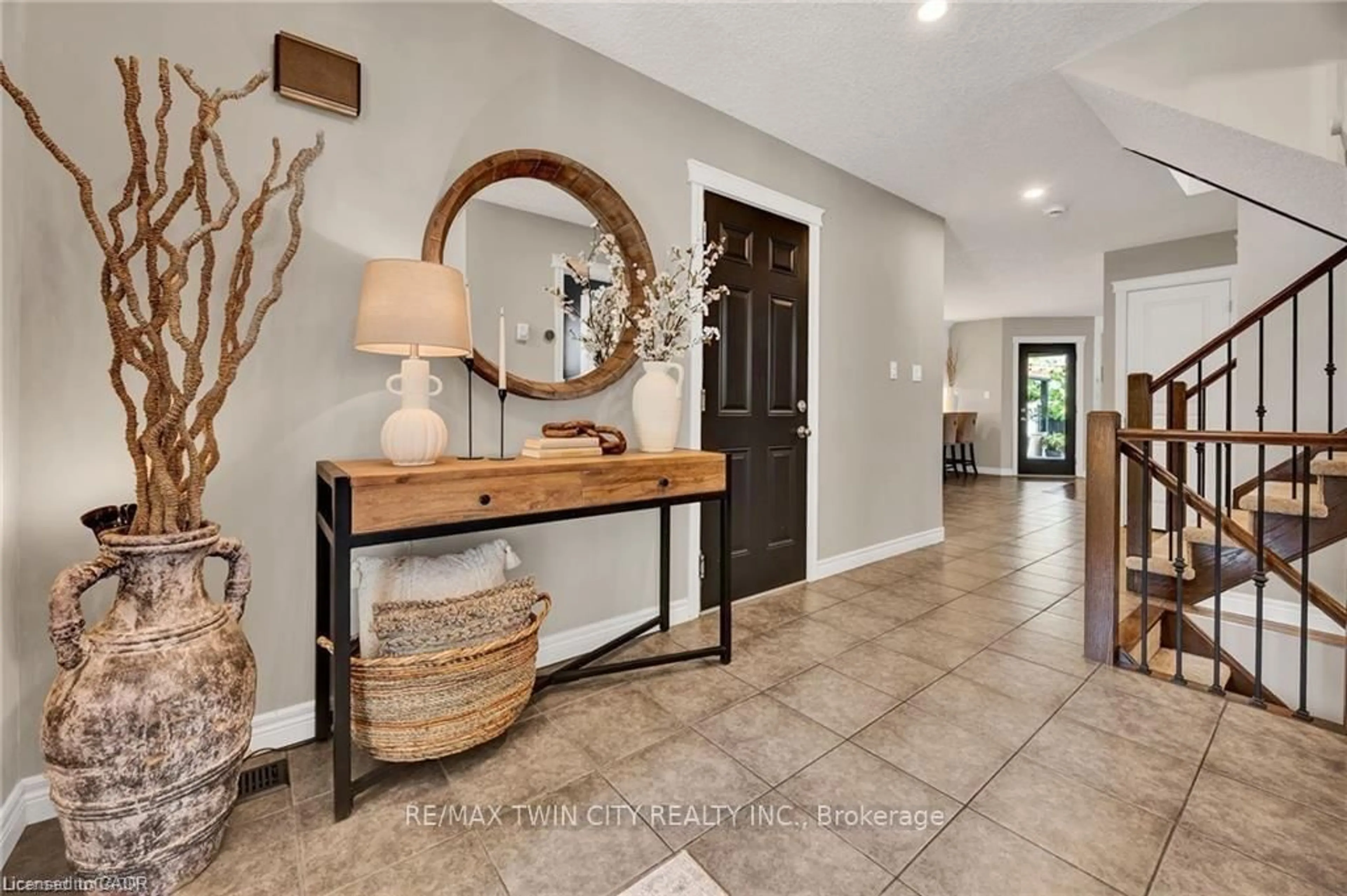 Indoor entryway for 202 Brookmead St, Woolwich Ontario N3B 3N8
