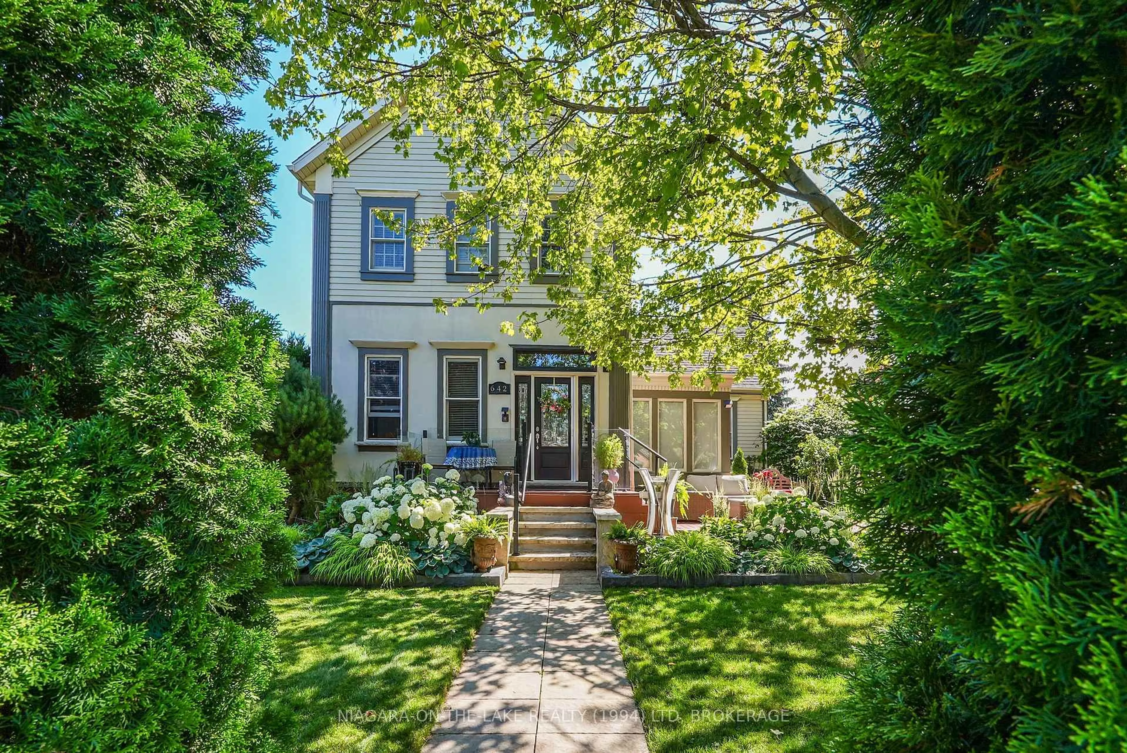 Unknown for 642 Simcoe St, Niagara-on-the-Lake Ontario L0S 1J0
