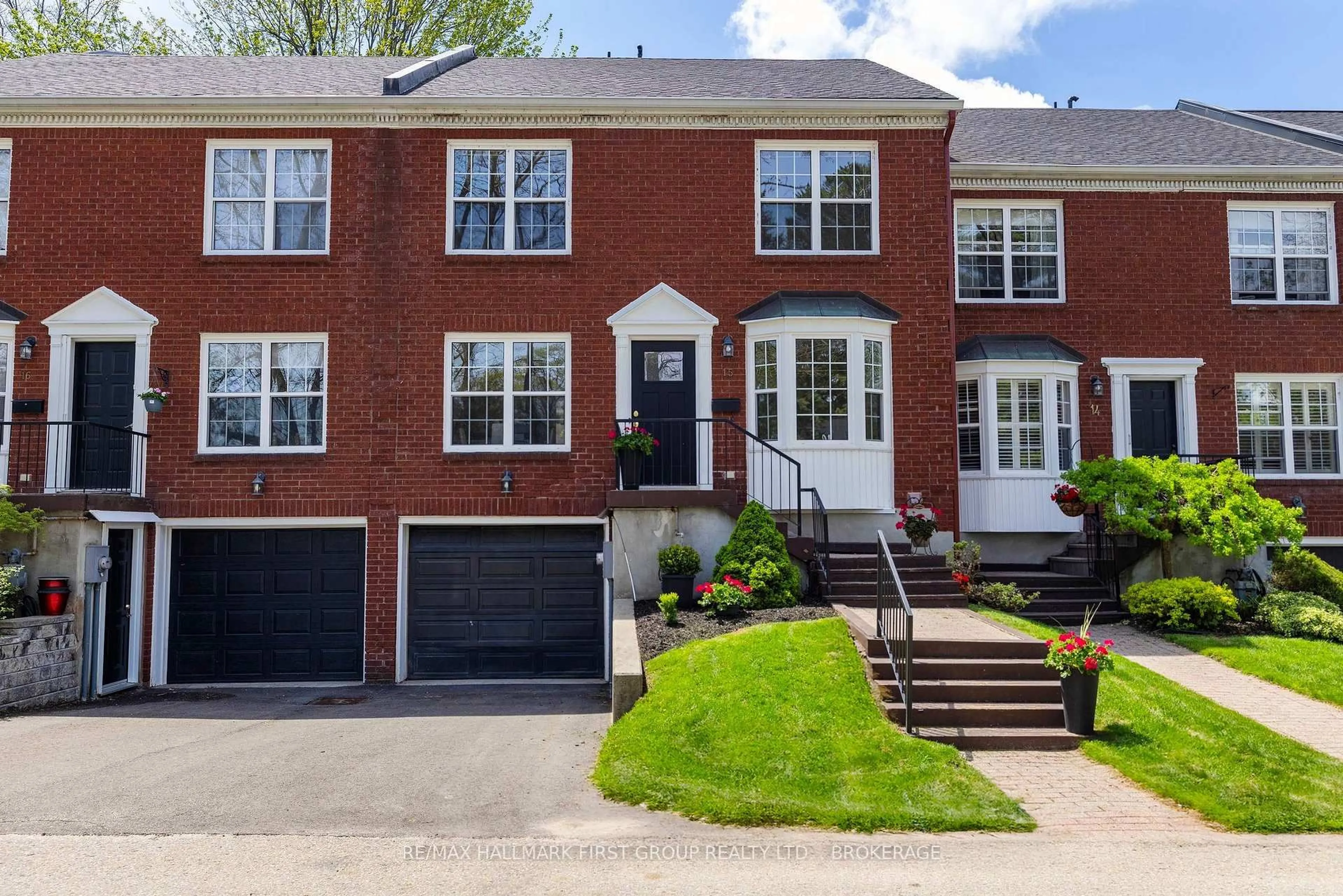 Unknown for 15 Country Club Pl, Brockville Ontario K6V 6T7