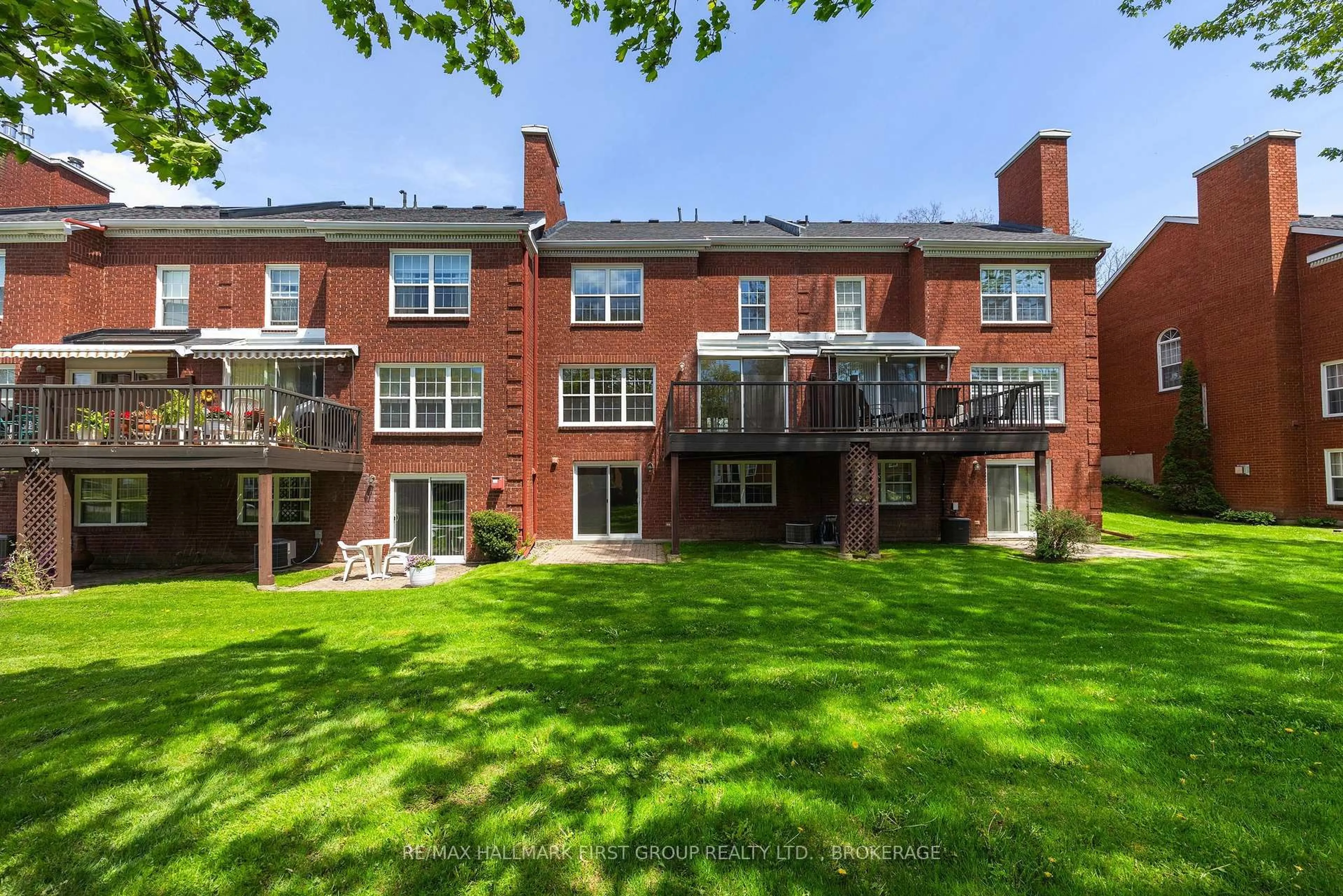 Unknown for 15 Country Club Pl, Brockville Ontario K6V 6T7