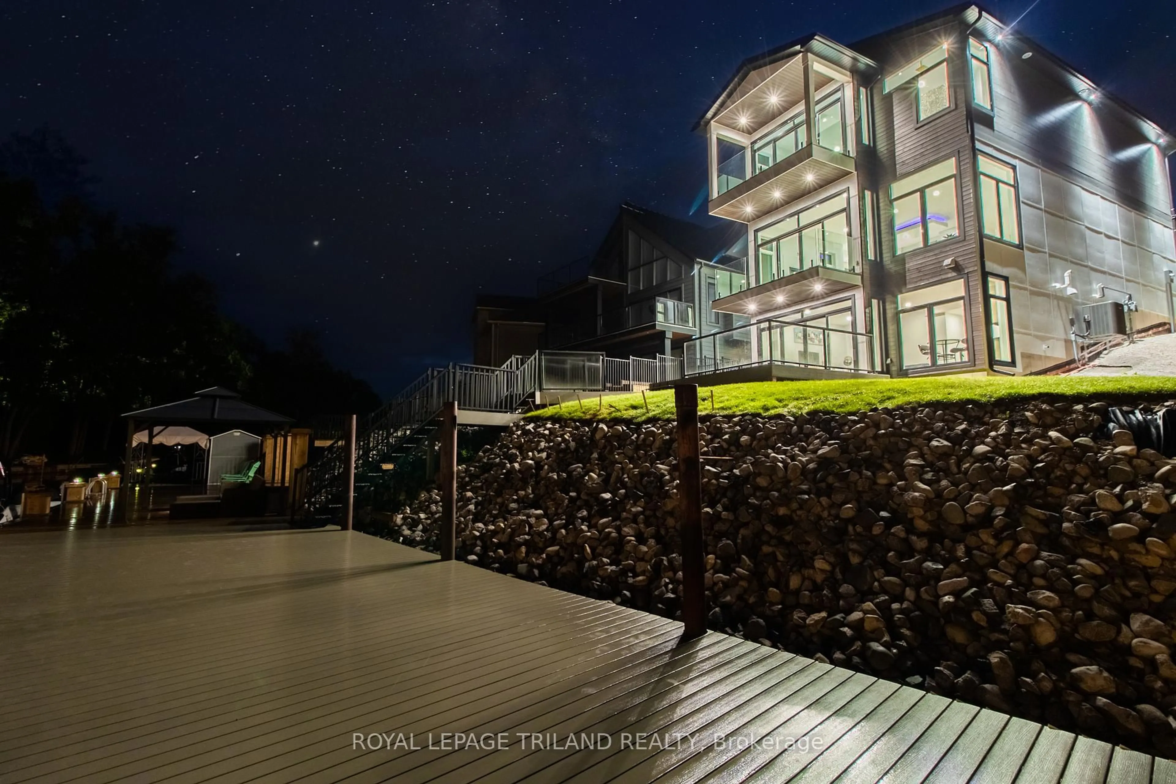Patio, unknown for 29 Sauble River Rd, Lambton Shores Ontario N0M 1T0
