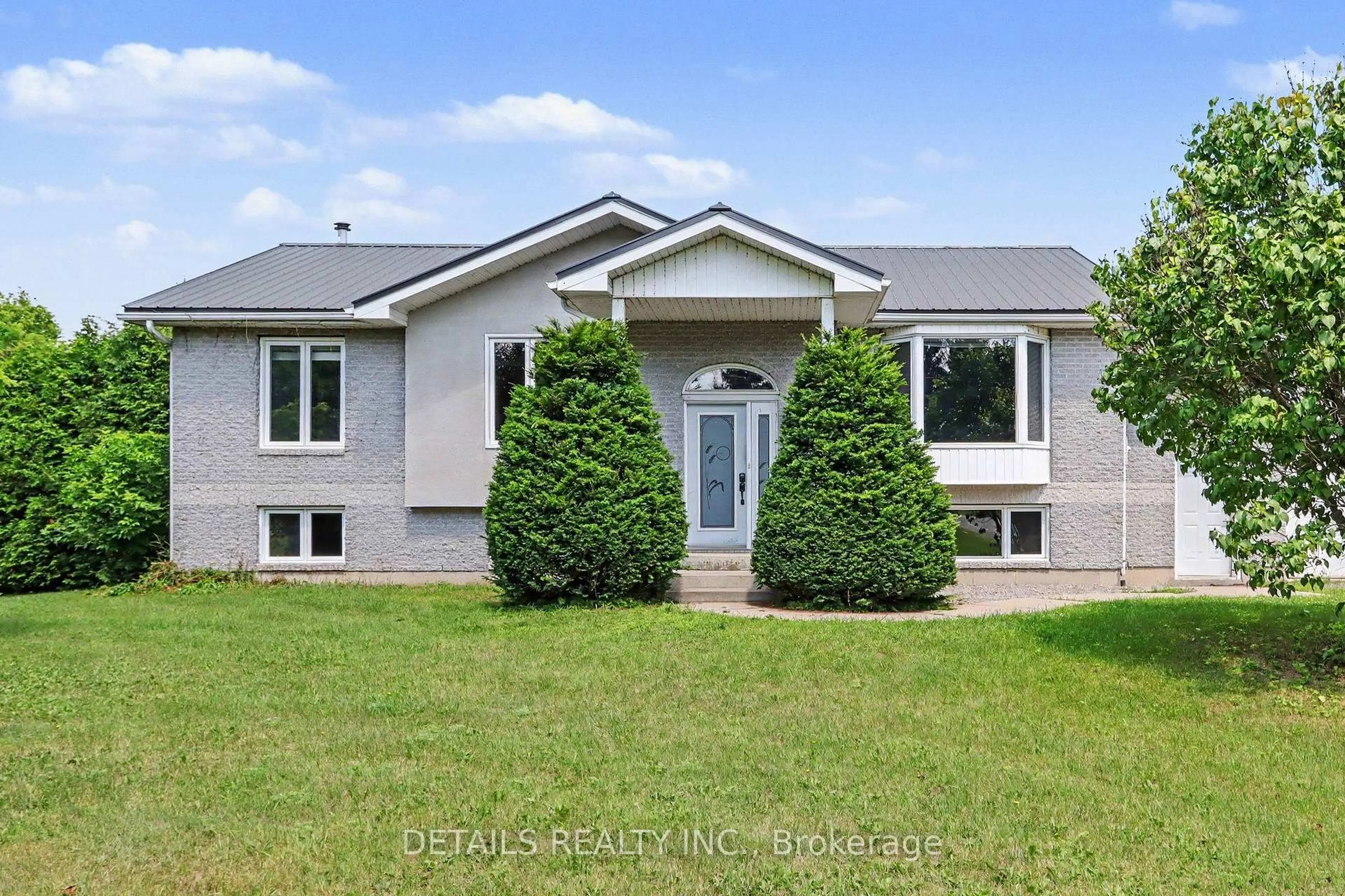 Home with vinyl exterior material, unknown for 559 Main St, North Grenville Ontario K0G 1S0