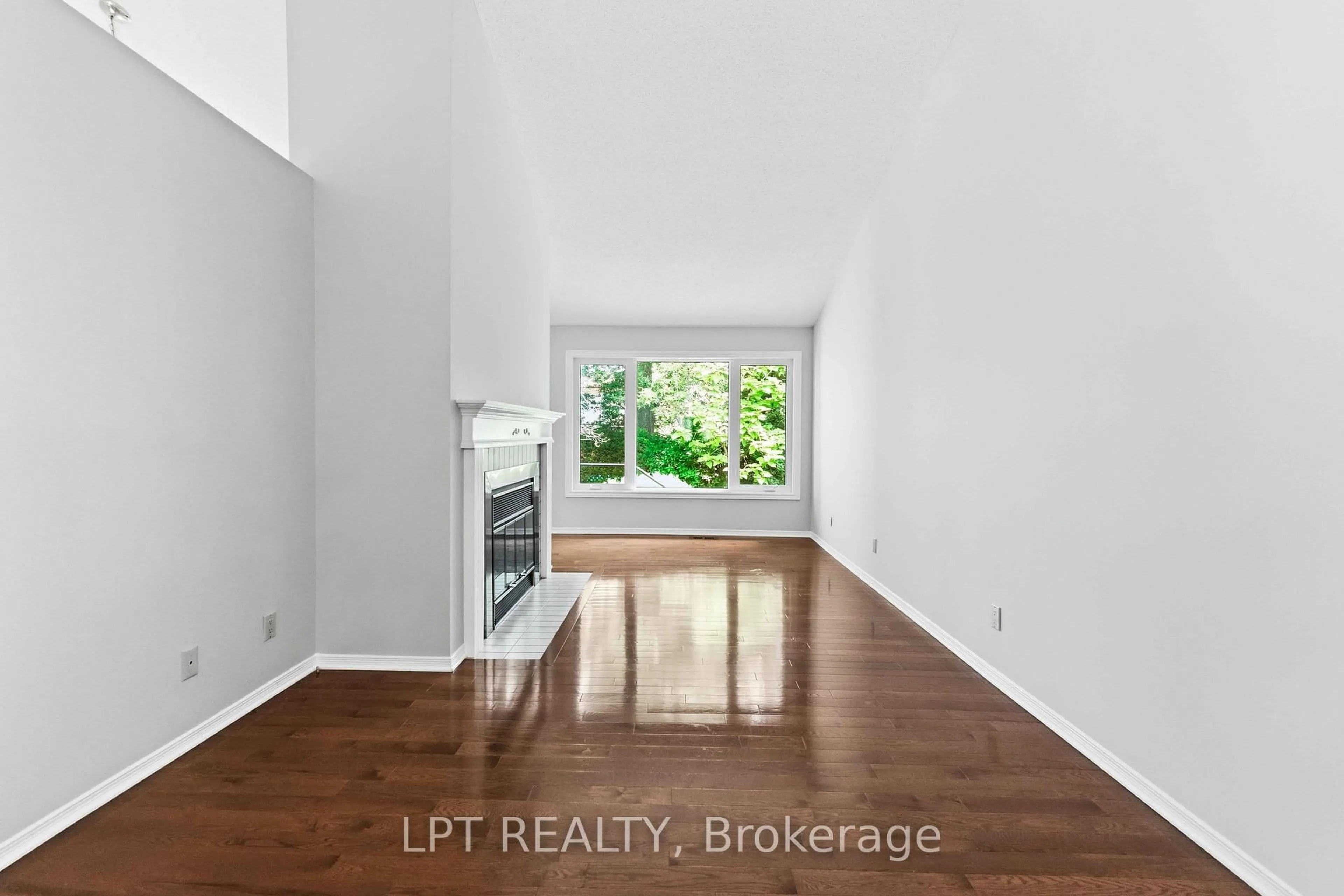 A pic of a room for 24 Grand Cedar Crt #40, Stittsville Ontario K2S 1C8