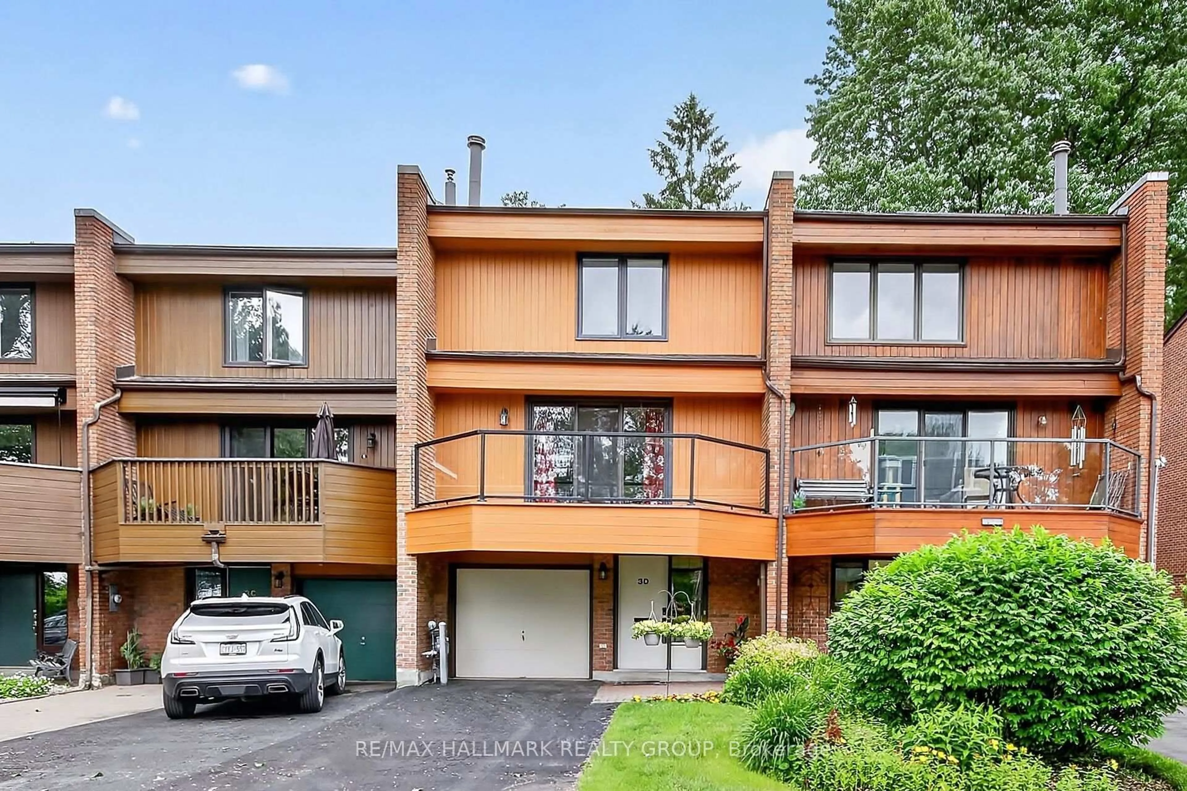 Home with brick exterior material, street for 3 Birchdale Ave #D, Ottawa Ontario K2H 5A1