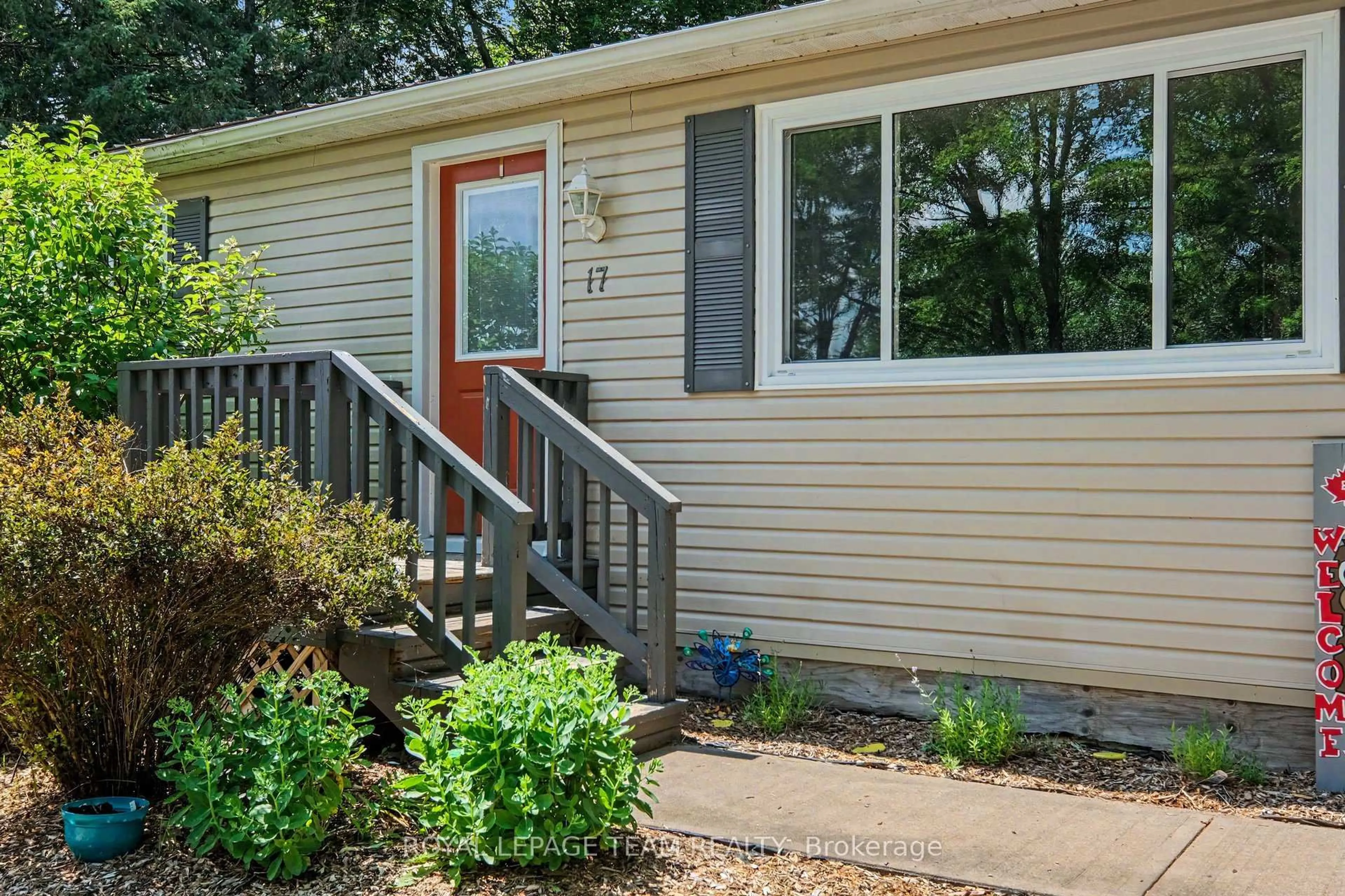 Home with vinyl exterior material, unknown for 17 Cassell Lane, Rideau Lakes Ontario K7A 4S5