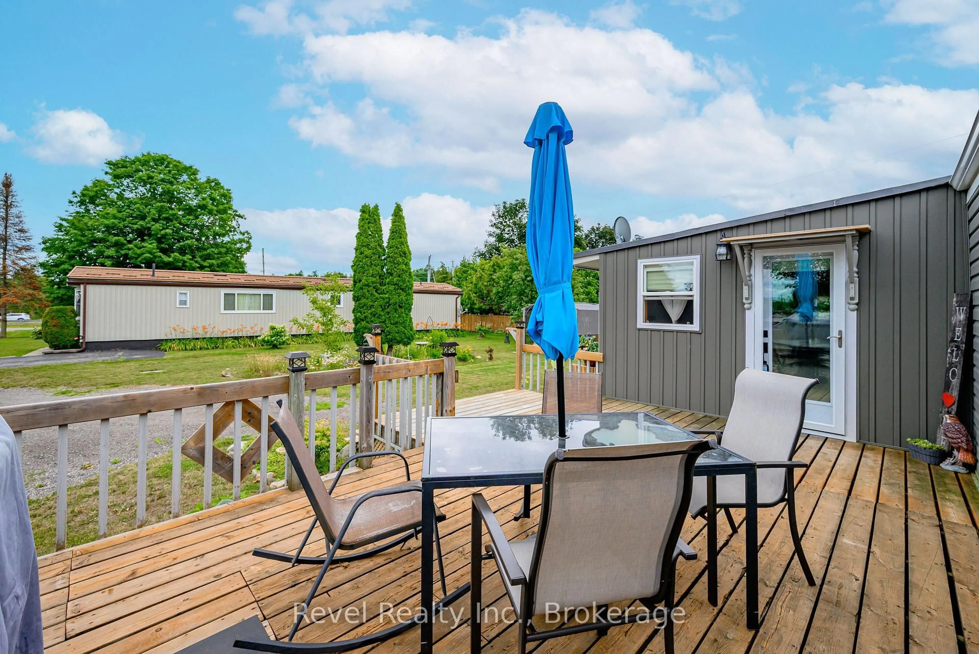 Patio, water/lake/river/ocean view for 4 HOMEWOOD Ave, Kawartha Lakes Ontario K9V 0H5