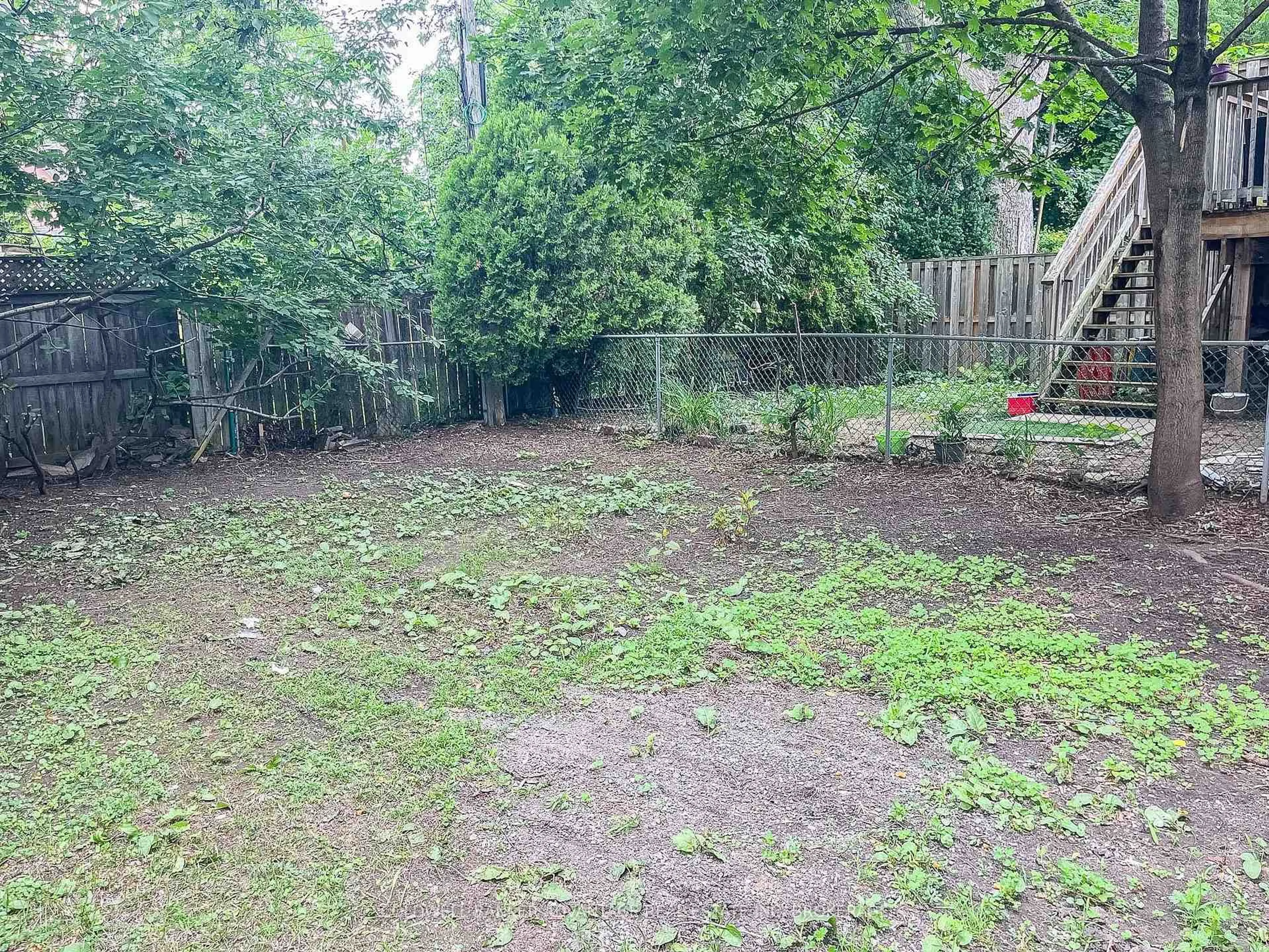 Unknown for 35 Lake St, St. Catharines Ontario L2R 5W9