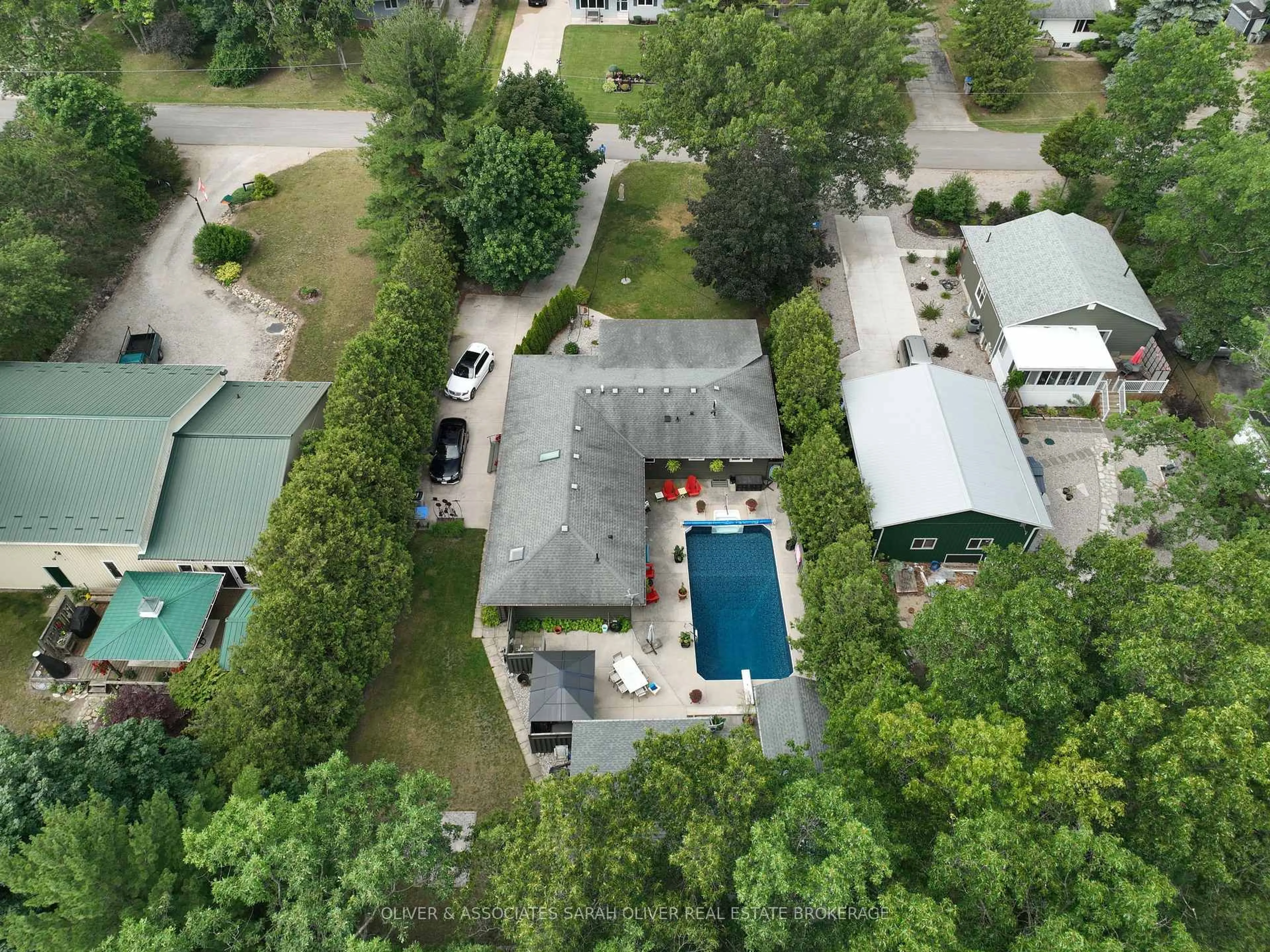 A pic from outside/outdoor area/front of a property/back of a property/a pic from drone, unknown for 10156 Port Franks Estate Dr, Lambton Shores Ontario N0M 2L0