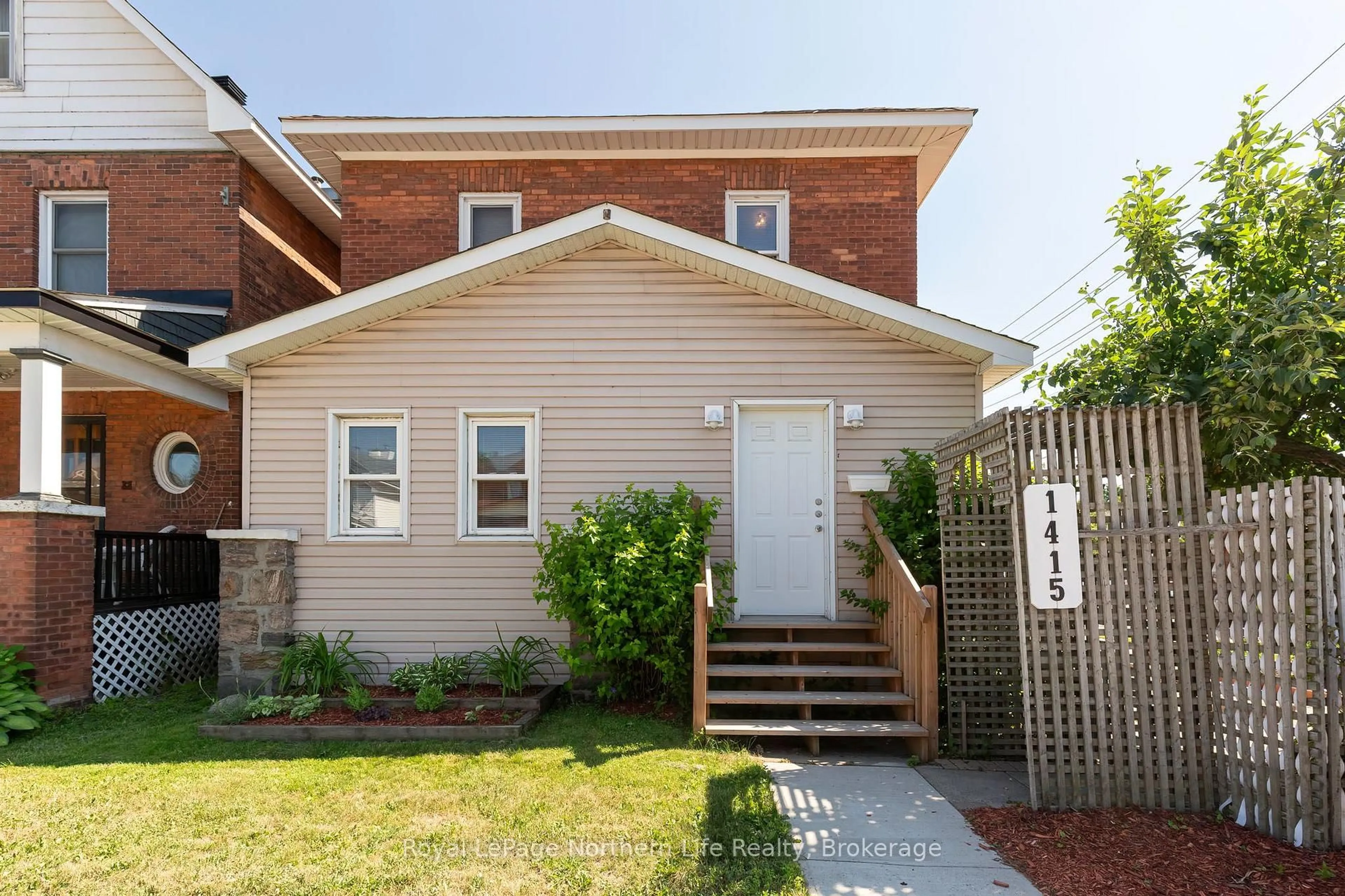 Home with brick exterior material, street for 1415 Cassells St, North Bay Ontario P1B 4C2