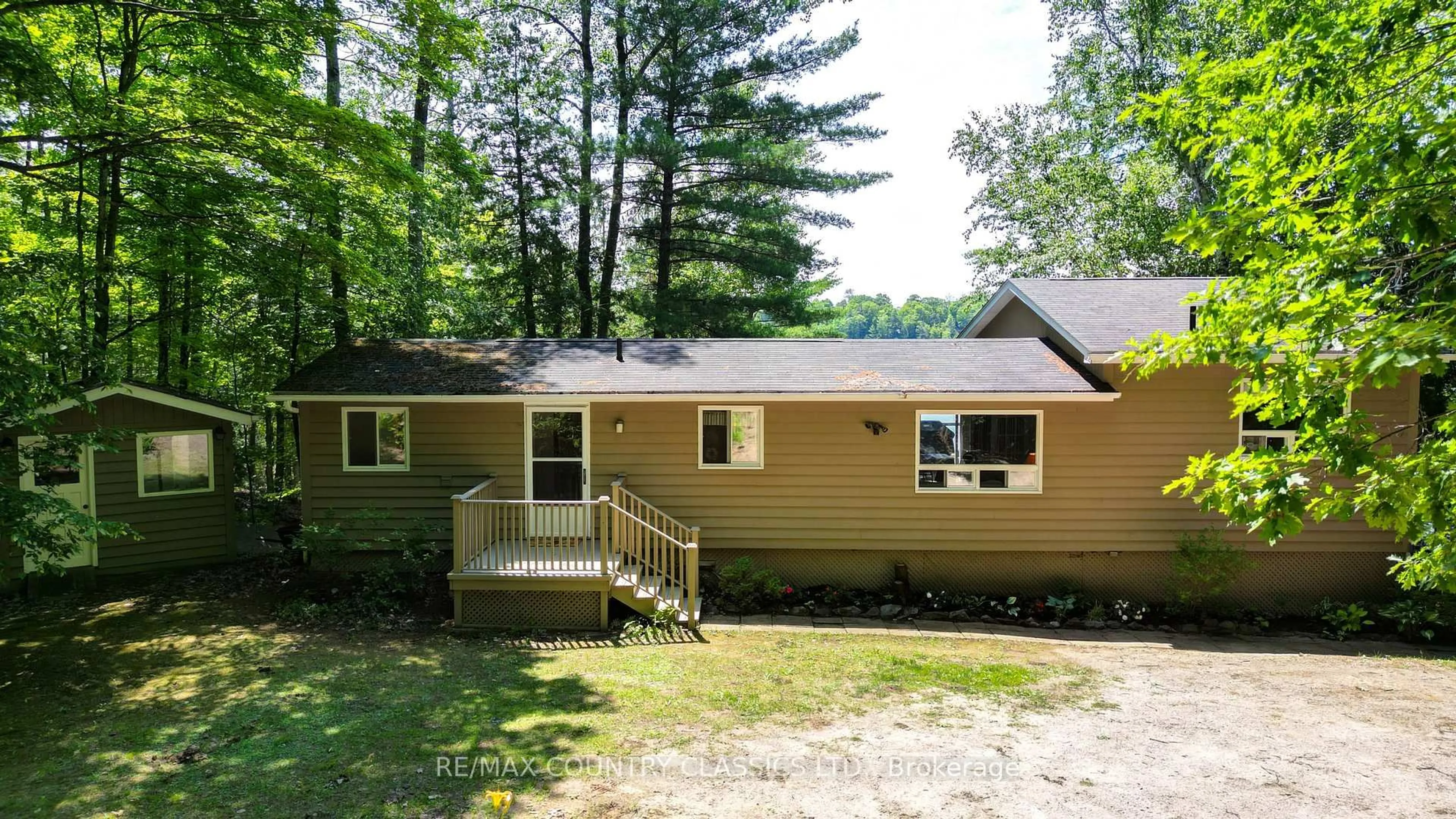 Home with vinyl exterior material, unknown for 342 Jennison Rd, Hastings Ontario K0L 1W0