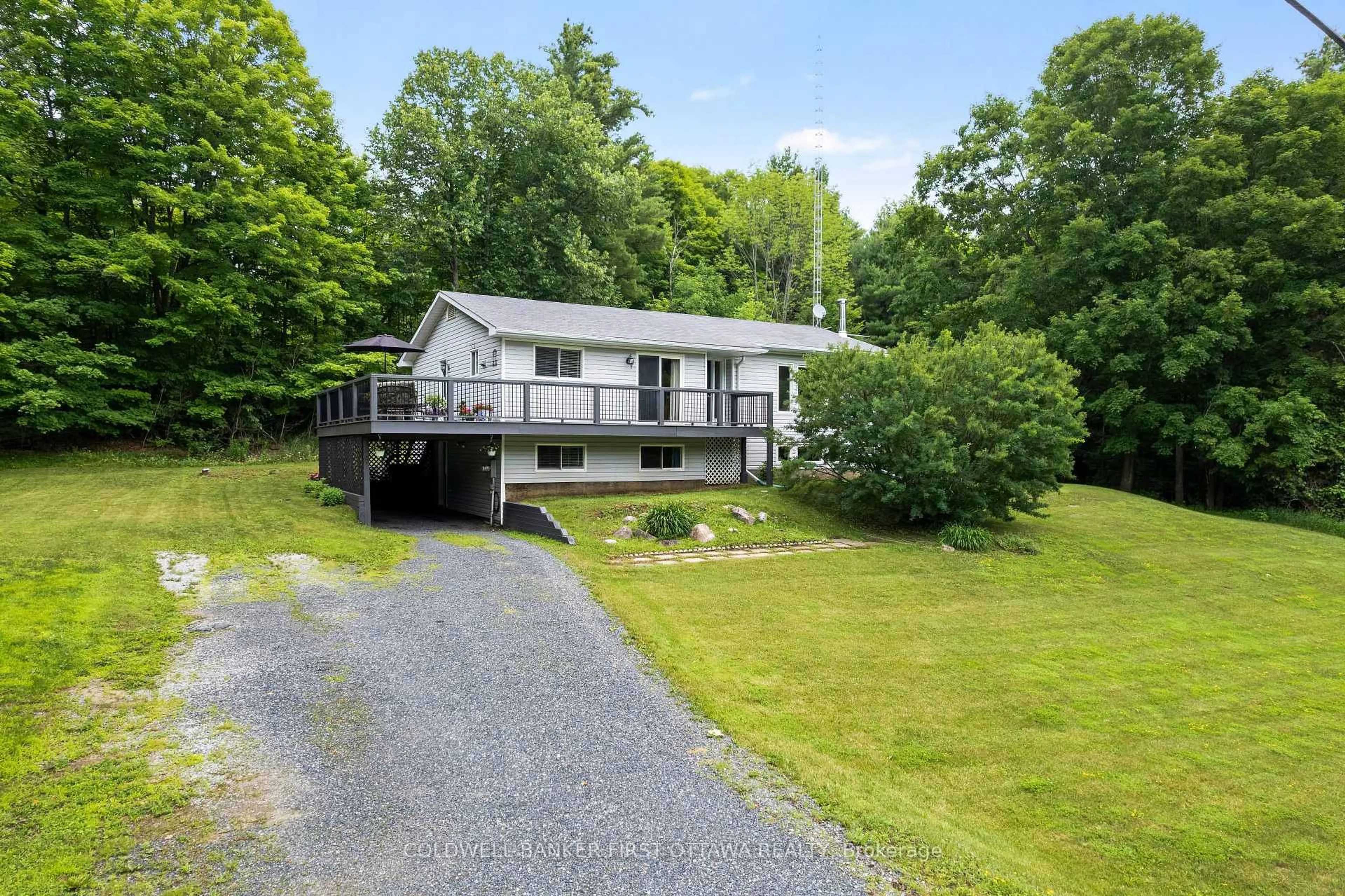 A pic from outside/outdoor area/front of a property/back of a property/a pic from drone, unknown for 3800 Wolf Grove Rd, Lanark Ontario K0G 1K0