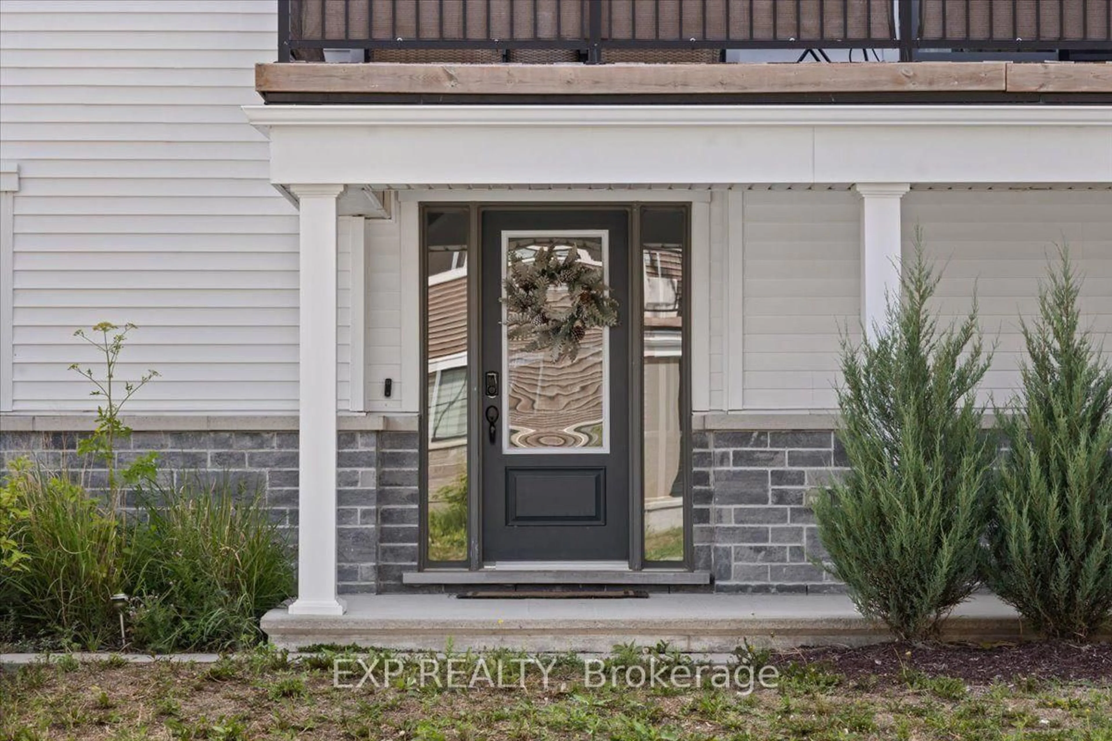 Indoor entryway for 293 Anyolite Private, Ottawa Ontario K2J 7J4