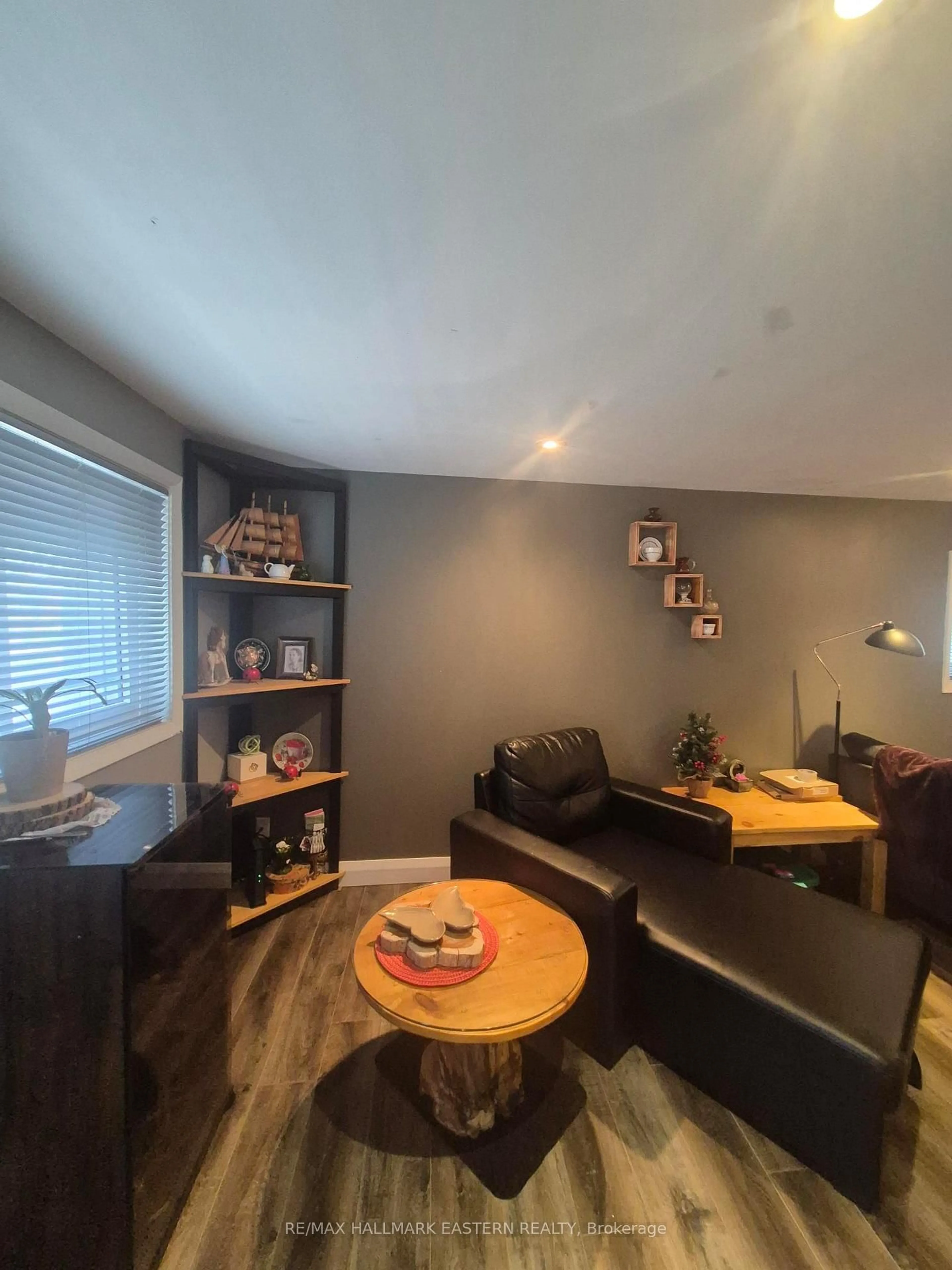 A pic of a room for 779 Chamberlain St, Peterborough Ontario K9J 4M2
