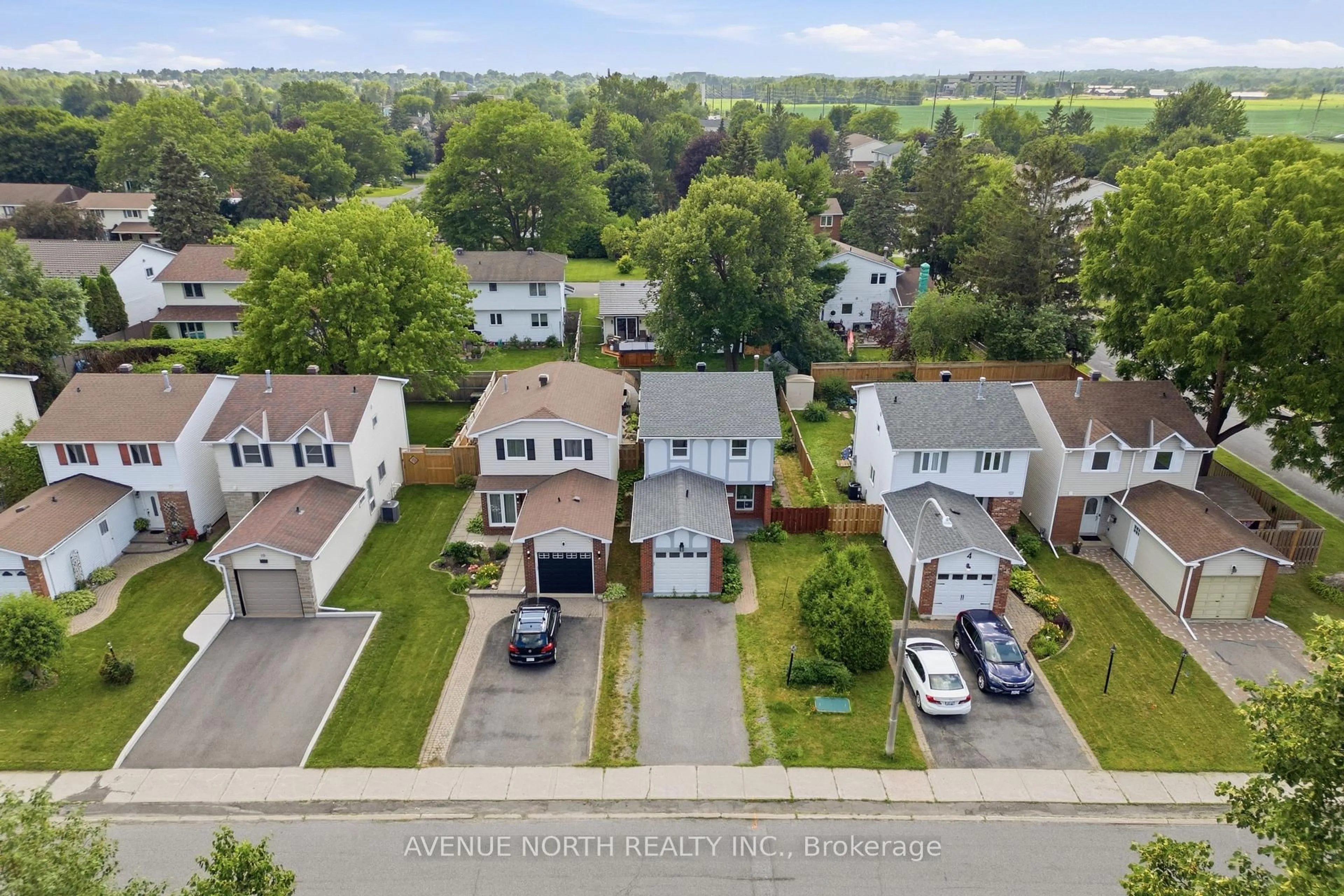 A pic from outside/outdoor area/front of a property/back of a property/a pic from drone, street for 6 WOLFGANG Dr, Nepean Ontario K2J 1T1