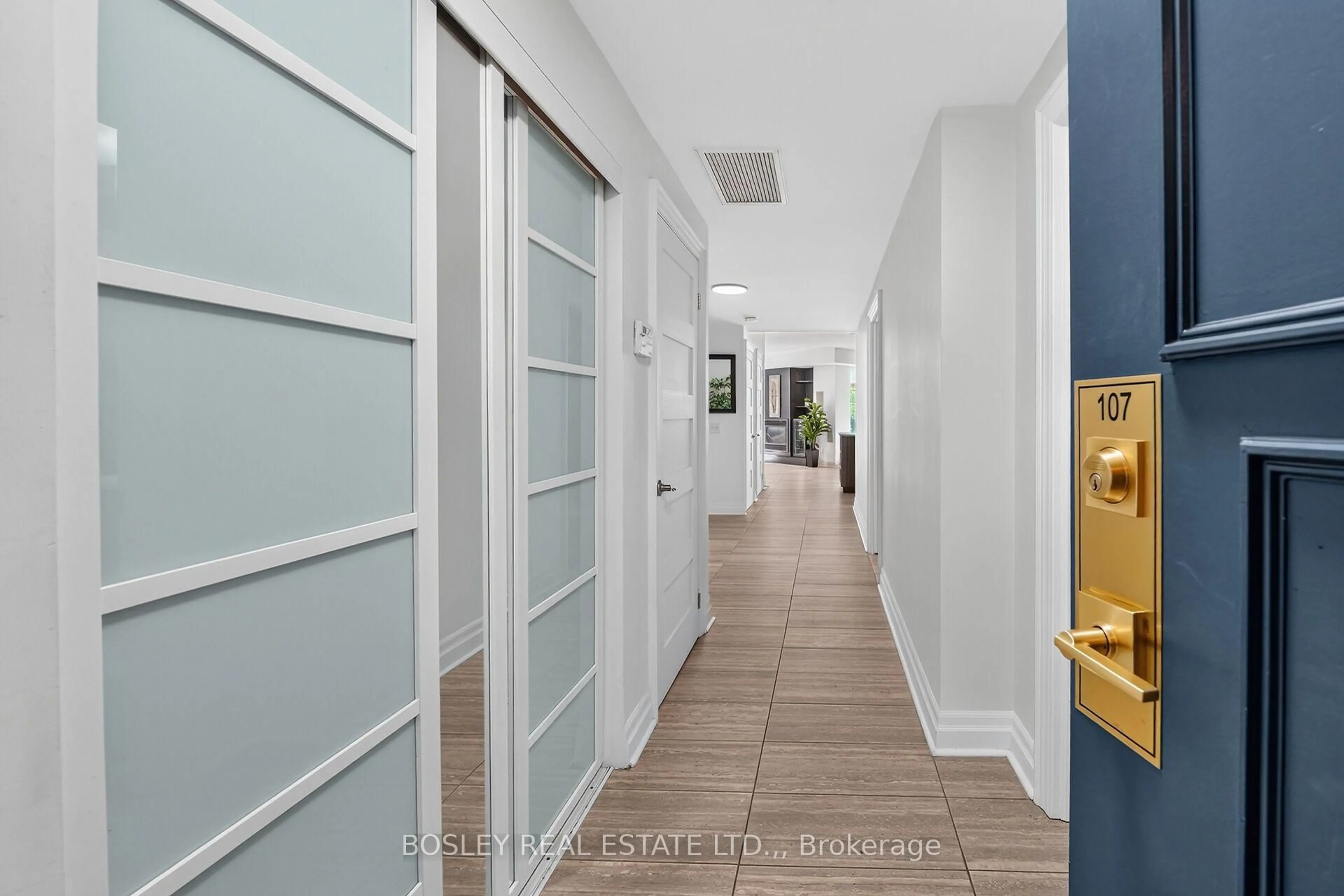 Indoor entryway for 225 Ricardo St #107, Niagara-on-the-Lake Ontario L0S 1J0