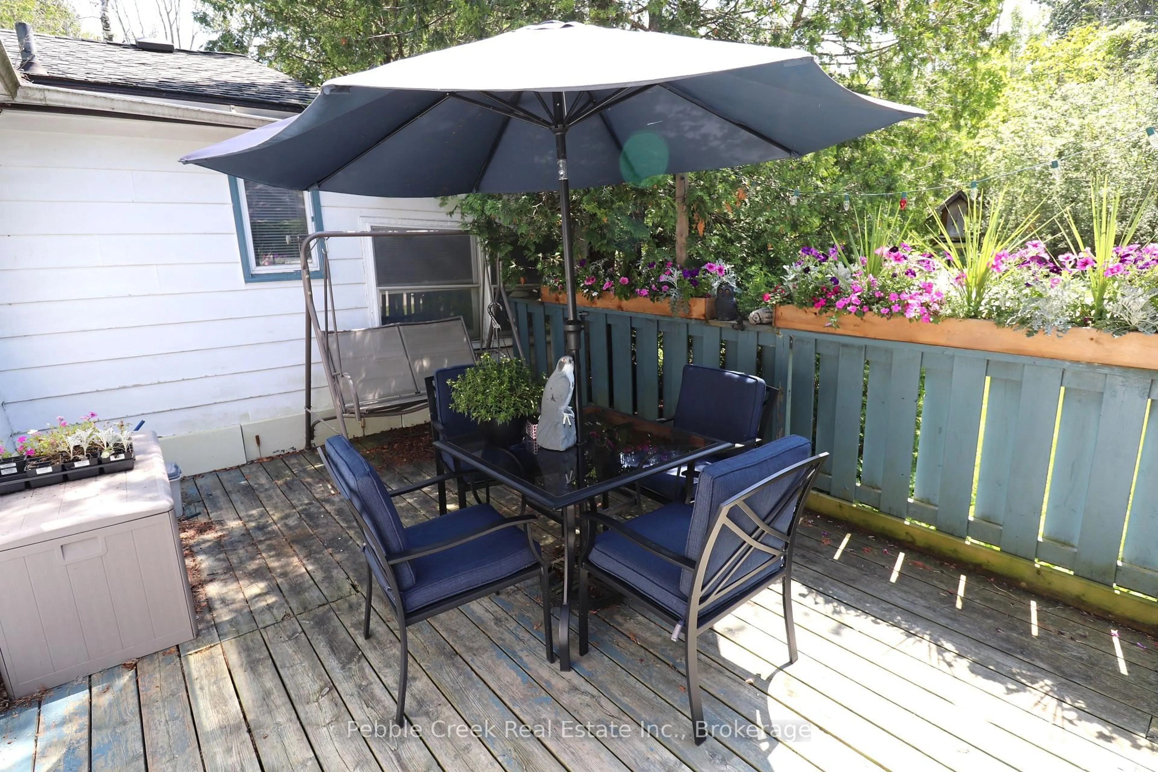 Patio, street for 1 Maitland Ave, Central Huron Ontario N7A 3X8