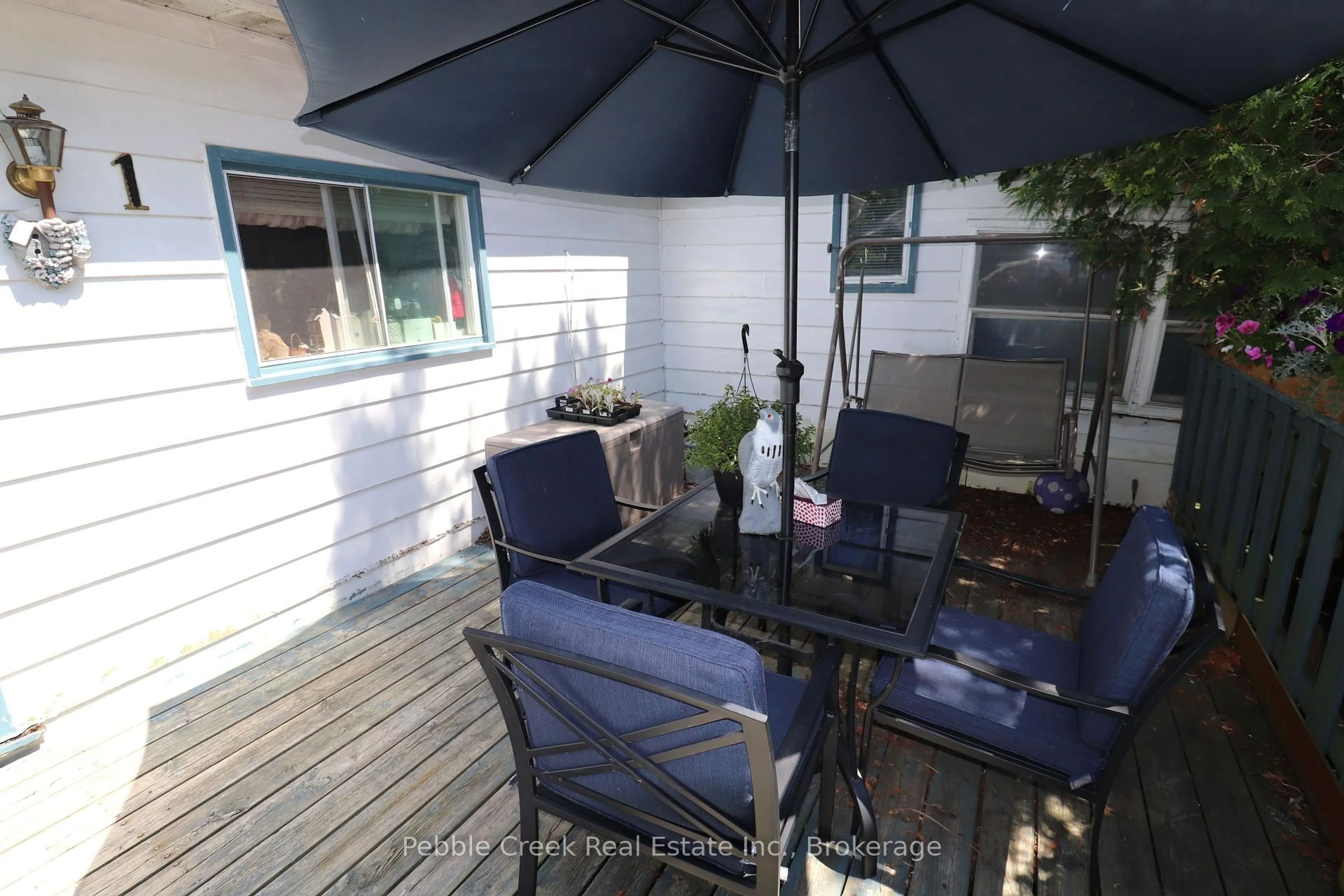 Patio, street for 1 Maitland Ave, Central Huron Ontario N7A 3X8