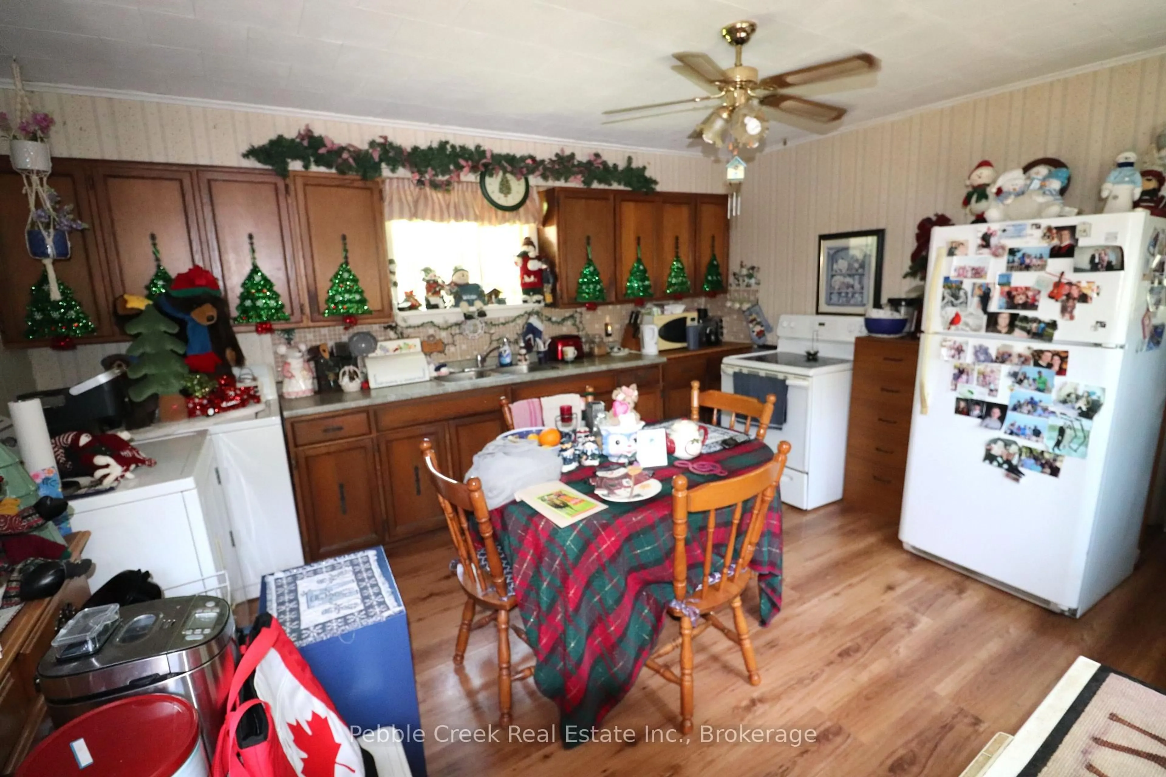 Standard kitchen, unknown for 1 Maitland Ave, Central Huron Ontario N7A 3X8