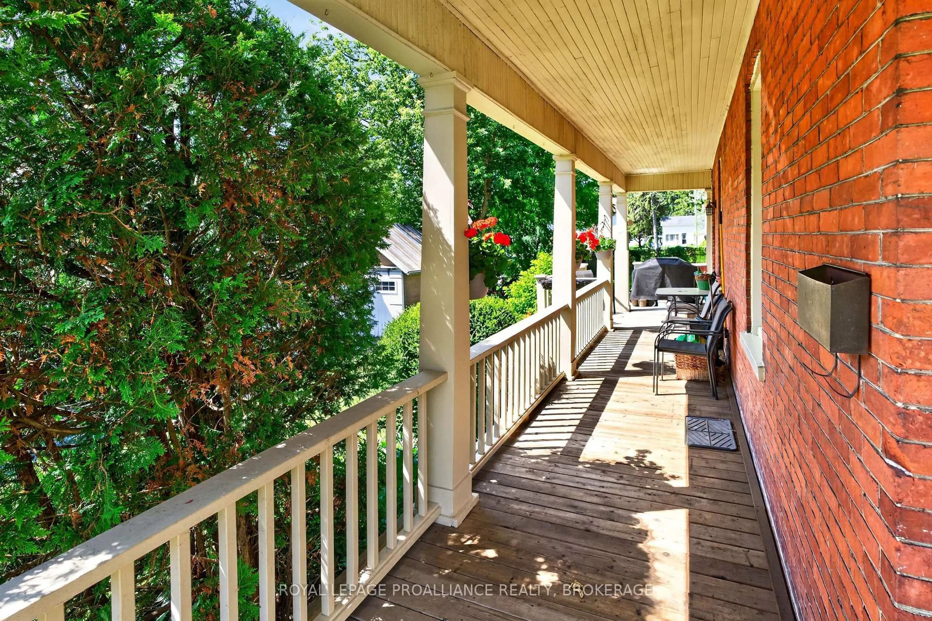 Patio, street for 166 Alma Ave, Greater Napanee Ontario K7R 1T8