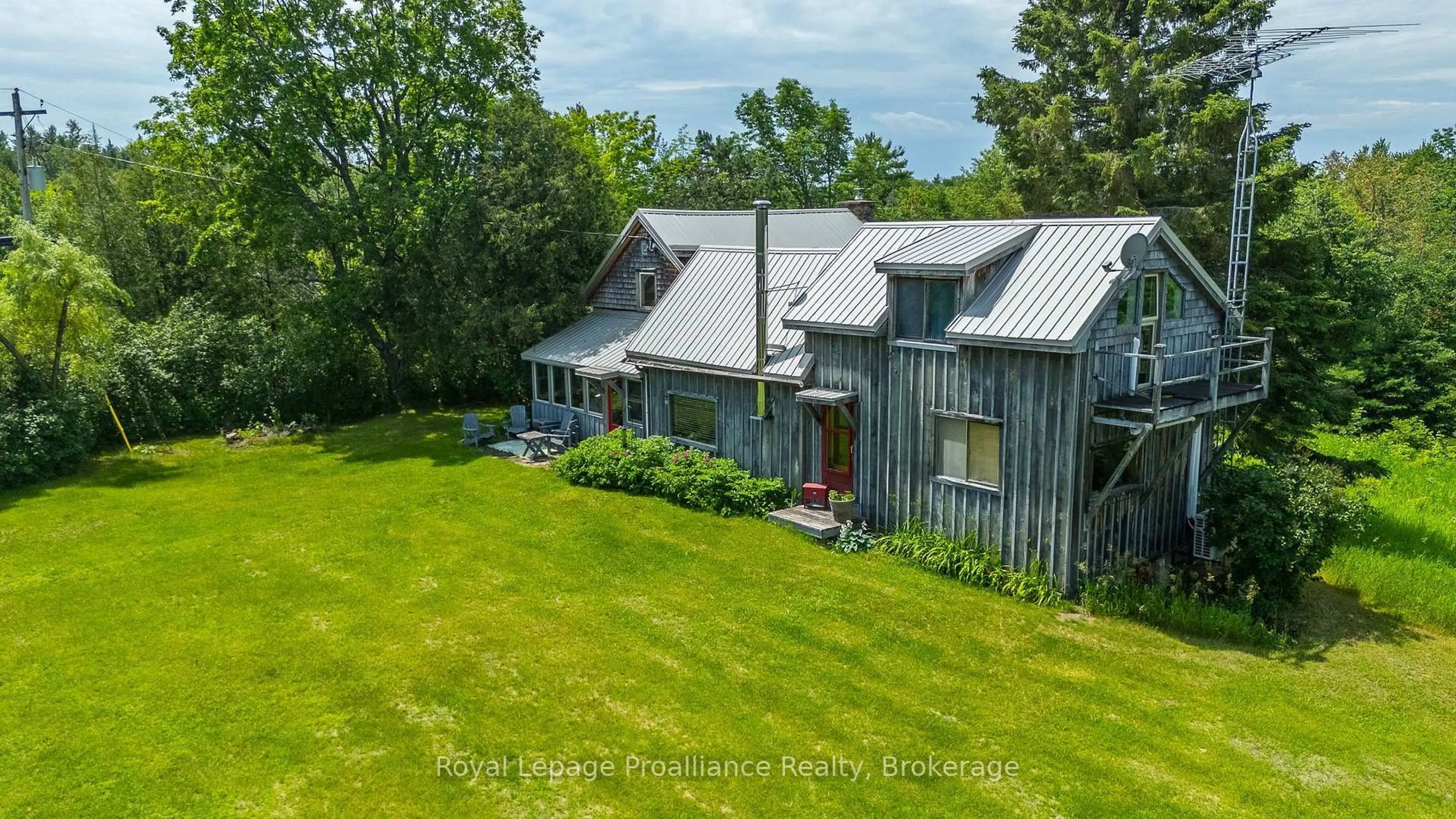 A pic from outside/outdoor area/front of a property/back of a property/a pic from drone, unknown for 452 Lasswade Rd, North Kawartha Ontario K0L 1A0