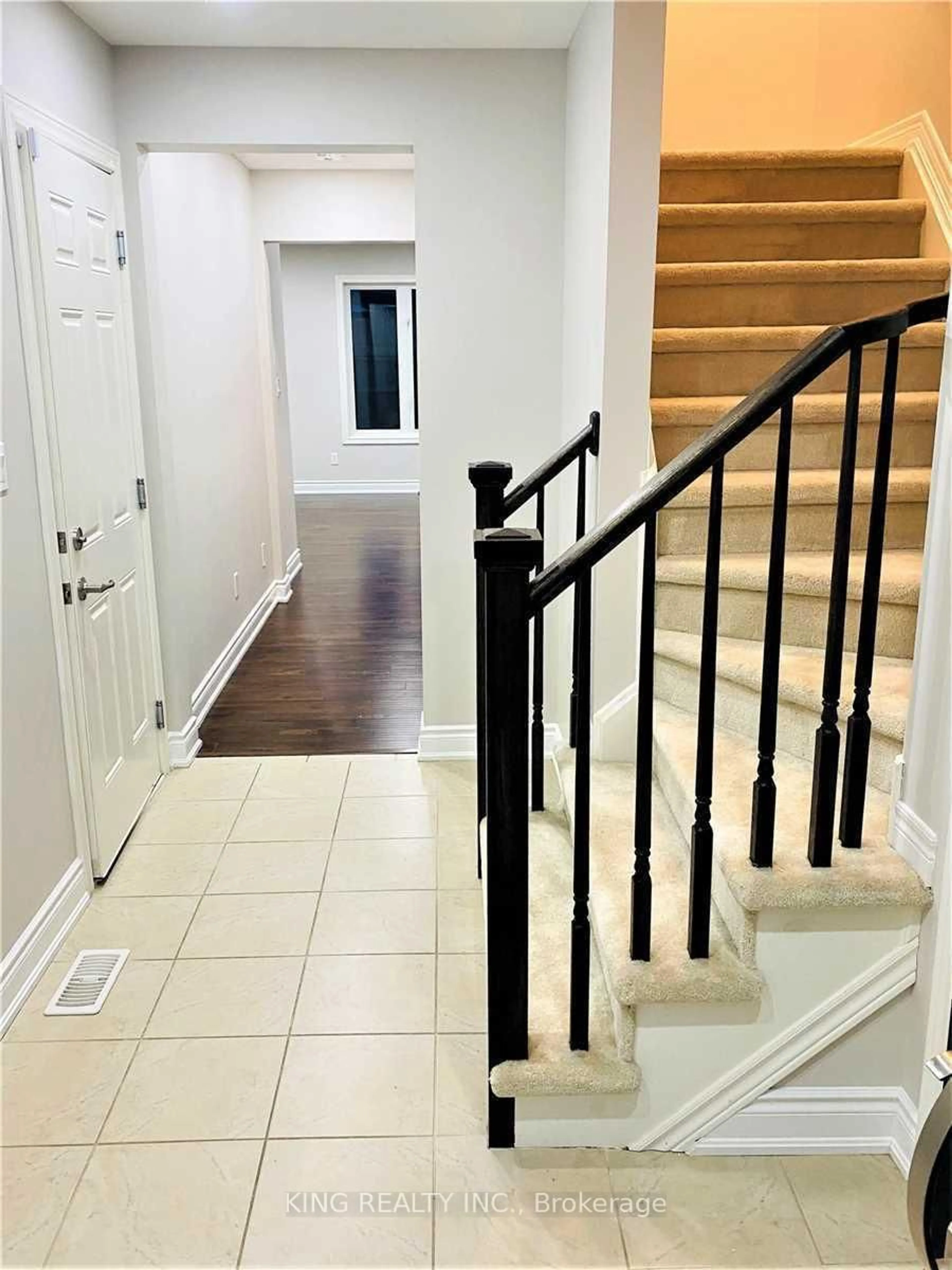Unknown for 285 Silverwood Ave, Welland Ontario L3C 0B7