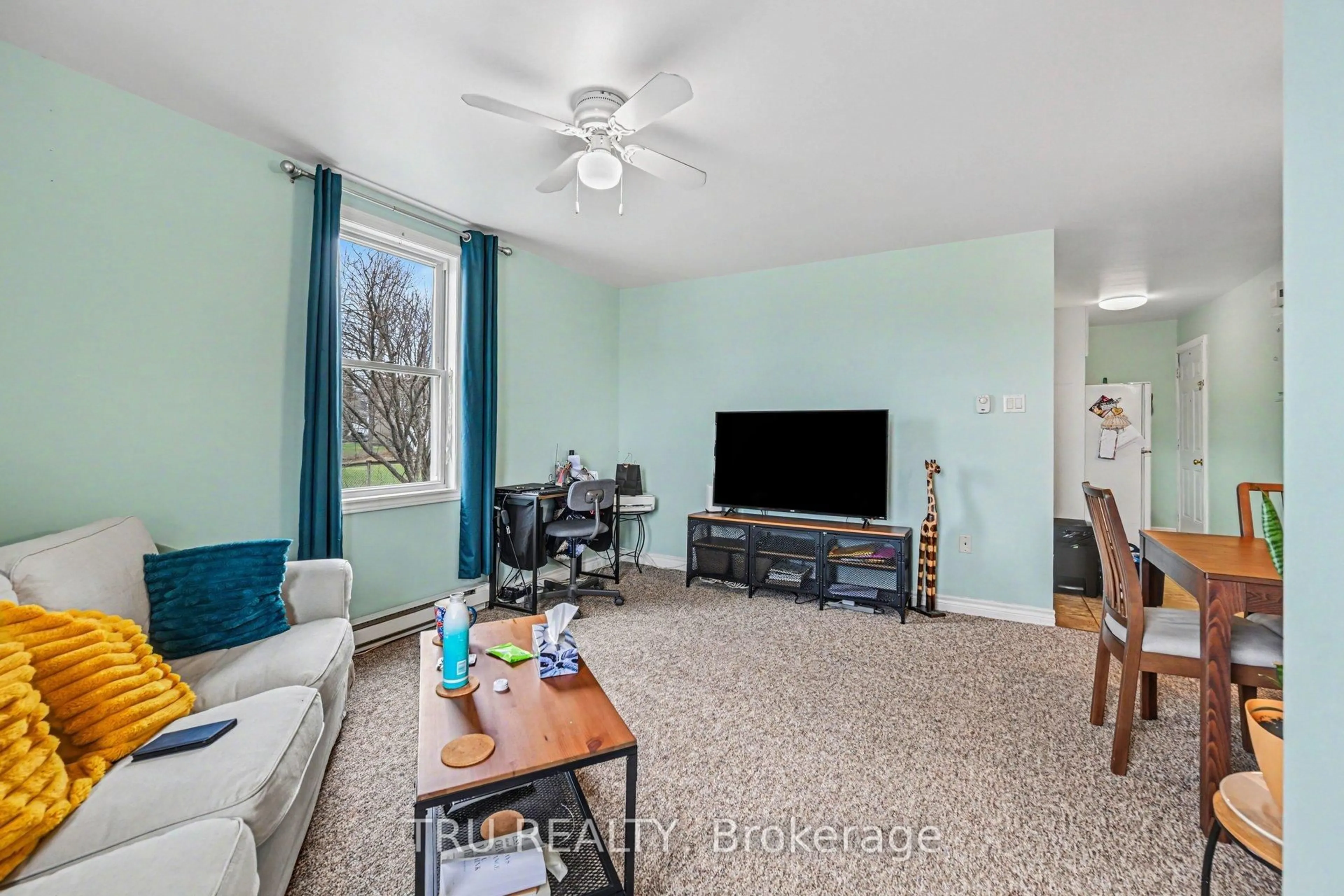 Living room with furniture, unknown for 186 Water St, Almonte Ontario K0A 1A0