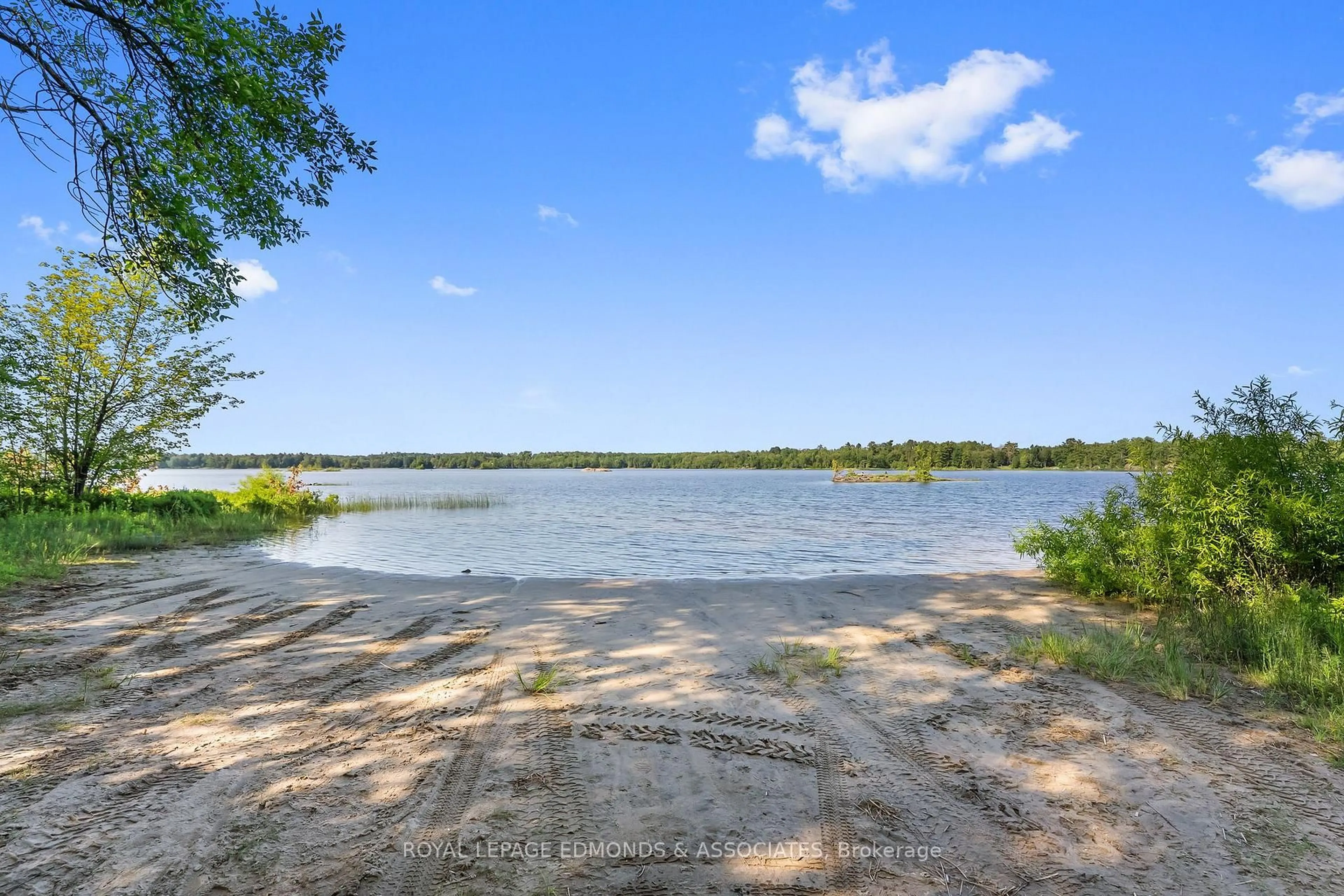 Unknown for 36 Fern Rd, Pembroke Ontario K8A 6W2