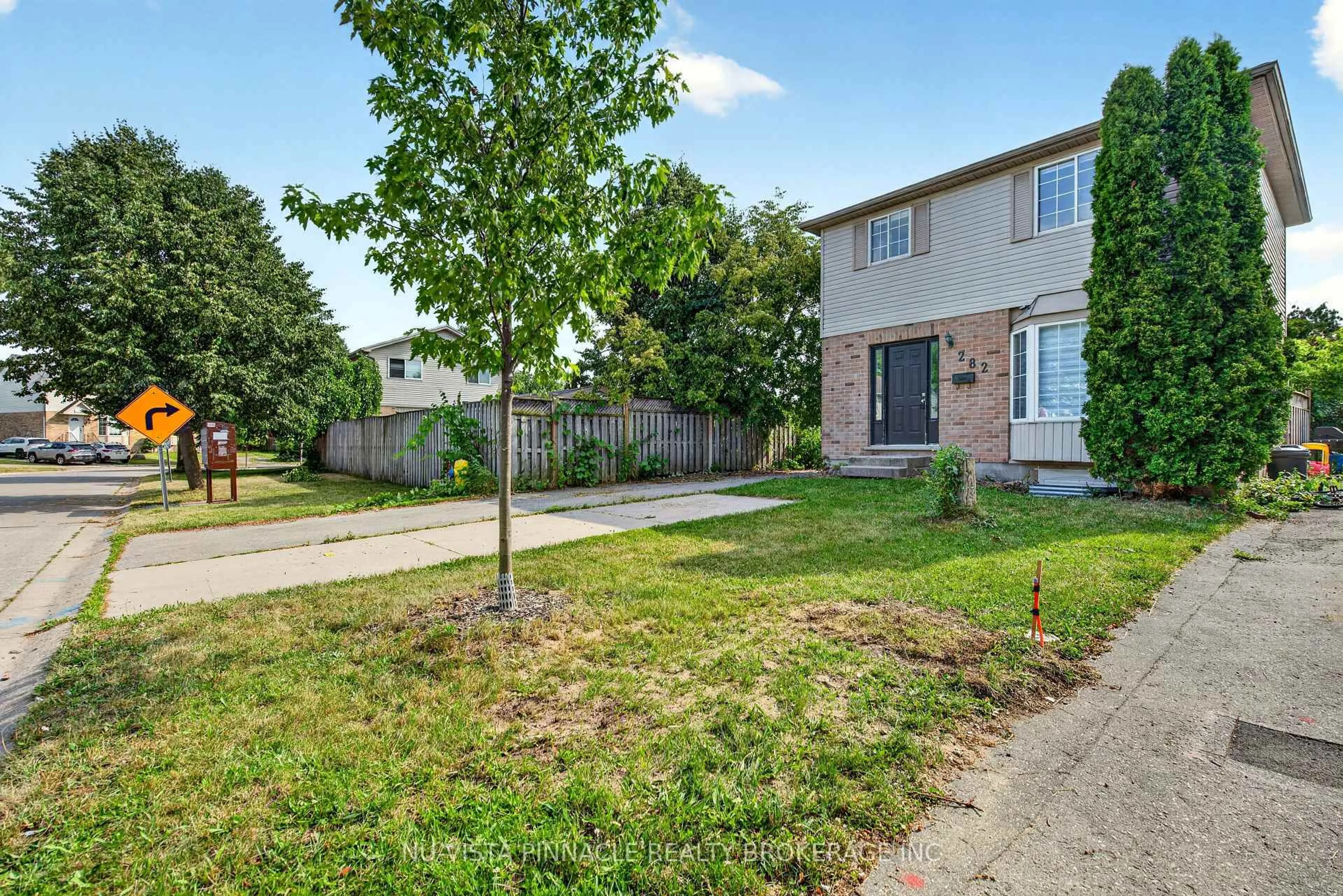 A pic from outside/outdoor area/front of a property/back of a property/a pic from drone, street for 282 Fleming Dr, London East Ontario N5V 4Y7