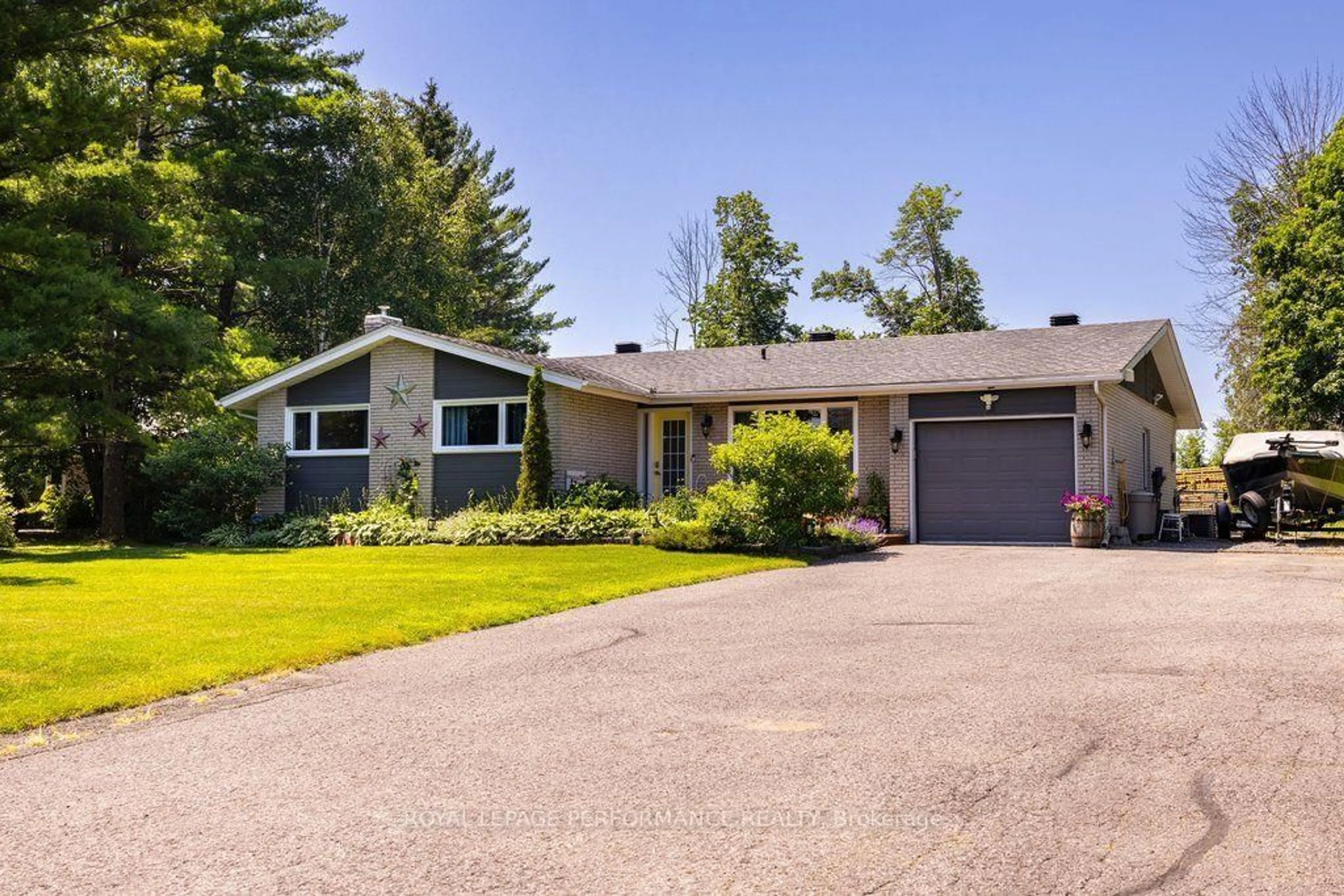 Home with vinyl exterior material, street for 81 Front Rd, Champlain Ontario K0B 1K0