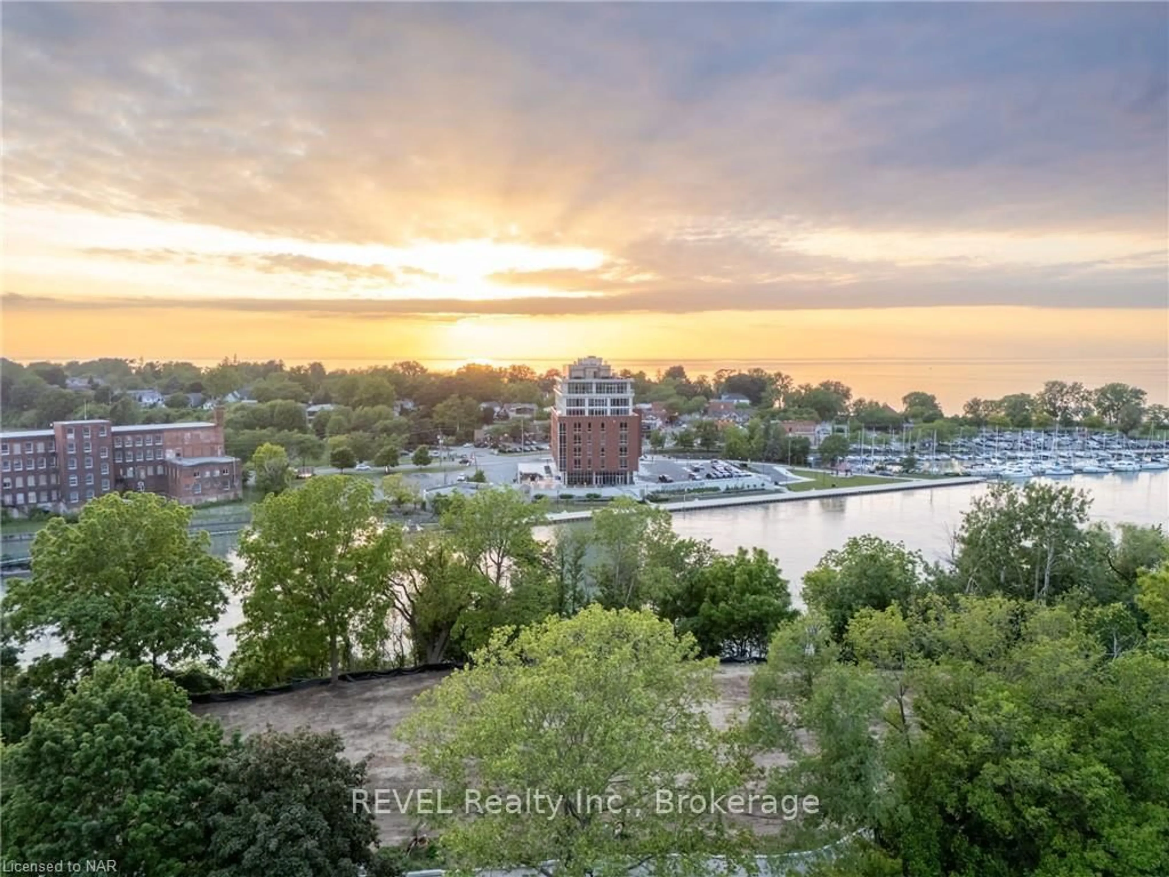 A pic from outside/outdoor area/front of a property/back of a property/a pic from drone, water/lake/river/ocean view for 23 MICHIGAN Ave #5, St. Catharines Ontario L2N 4G7