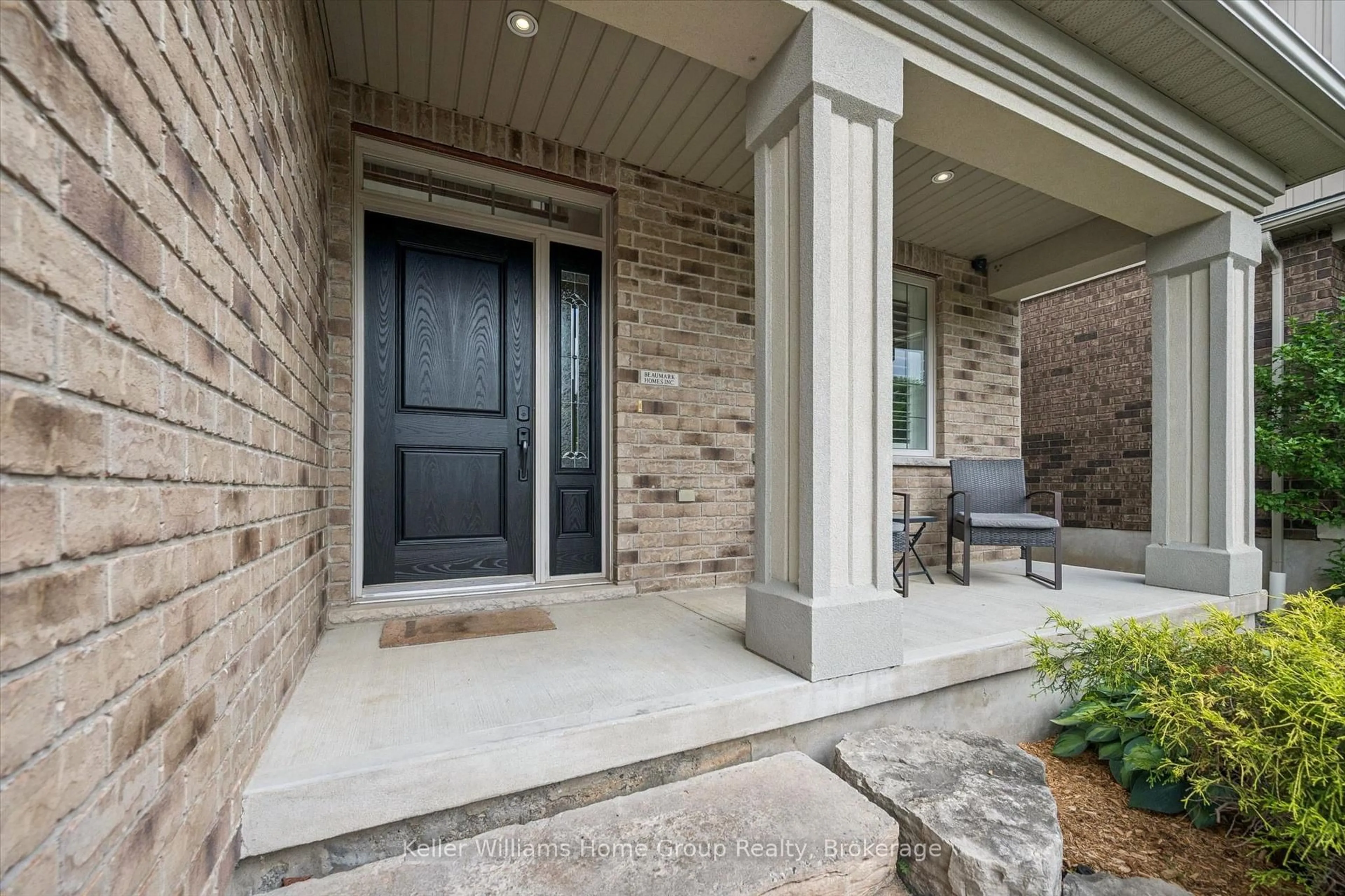 Indoor entryway for 456 Kelso Dr, Waterloo Ontario N2V 2S2