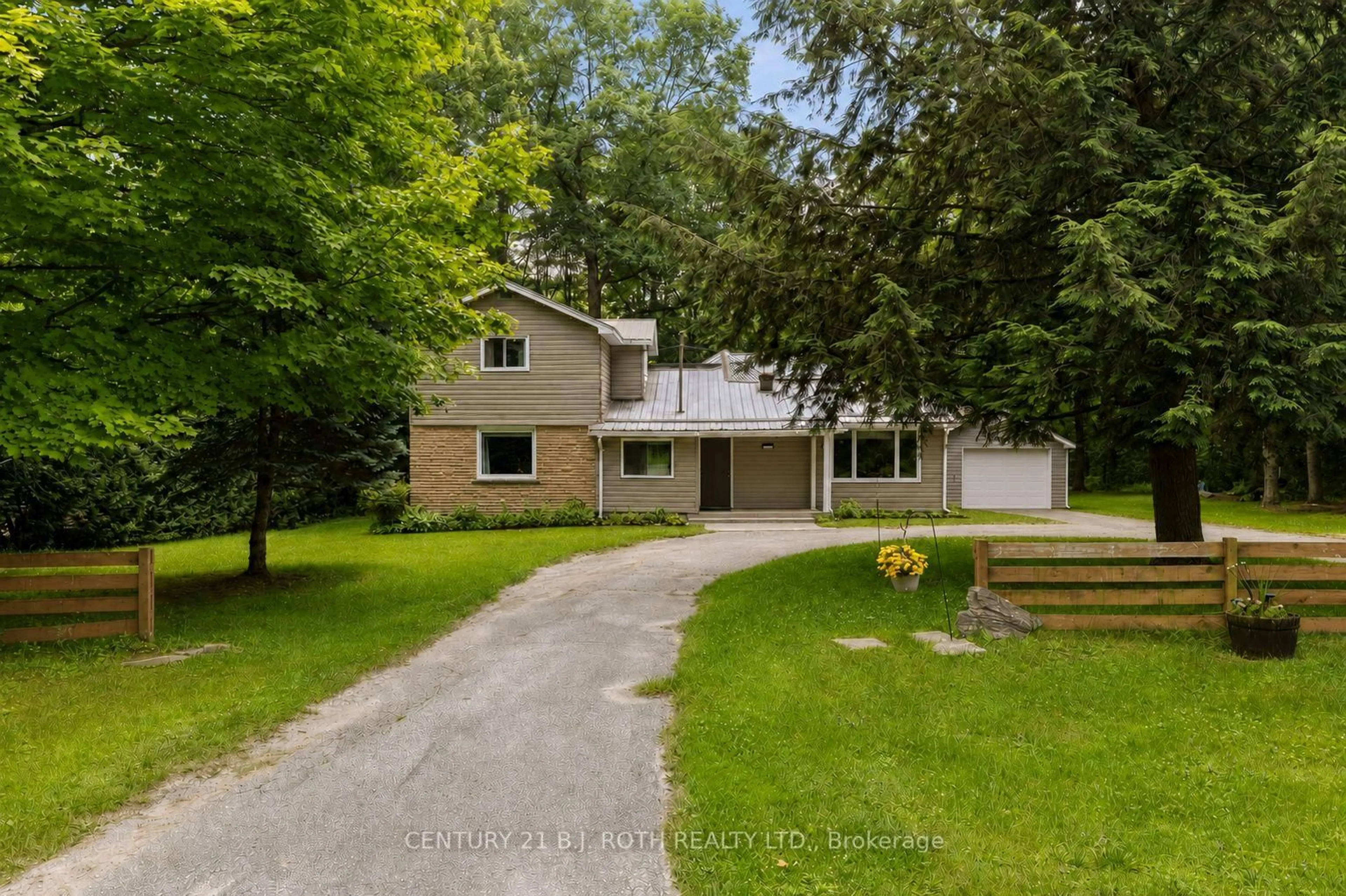 A pic from outside/outdoor area/front of a property/back of a property/a pic from drone, street for 30 Mcleish Dr, Kawartha Lakes Ontario L0K 1W0