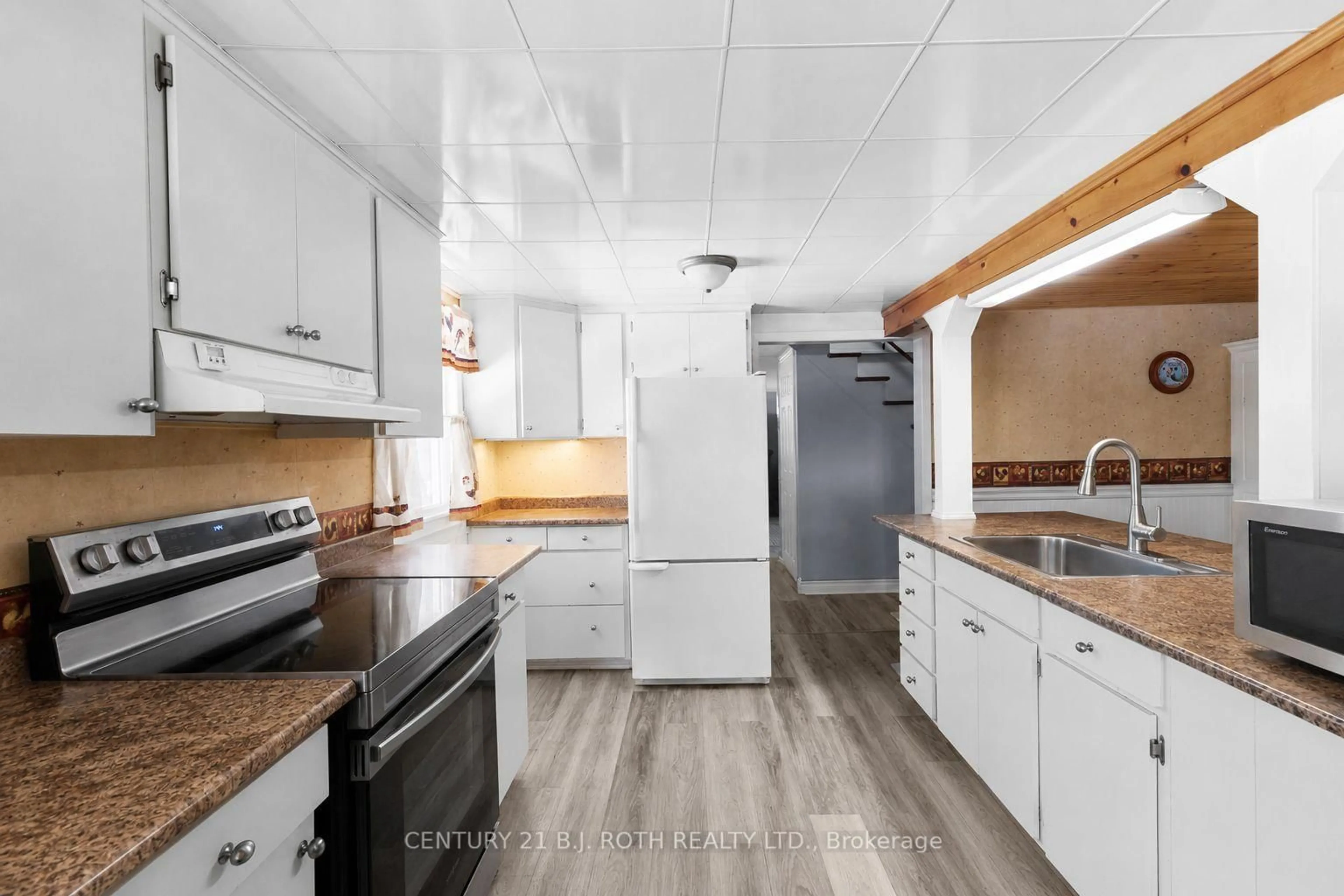 Standard kitchen, unknown for 30 Mcleish Dr, Kawartha Lakes Ontario L0K 1W0
