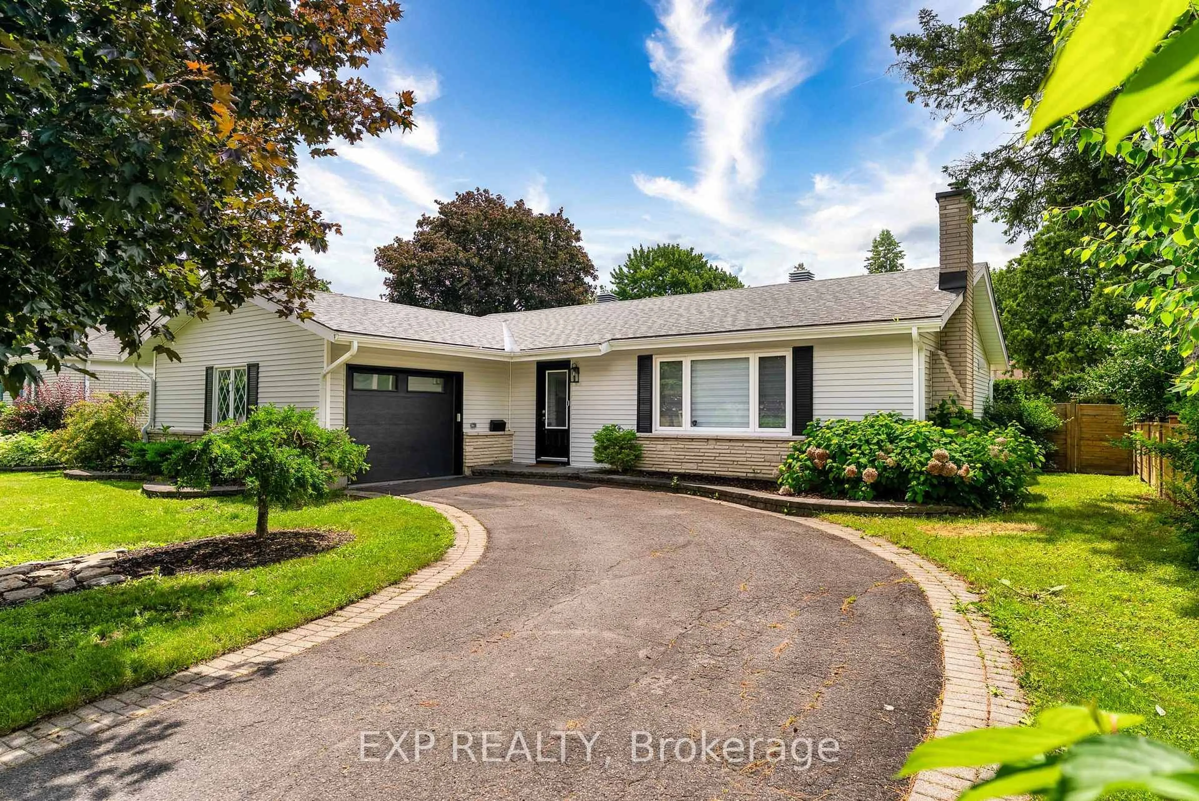 Unknown for 2136 Fillmore Cres, Ottawa Ontario K1J 6A4