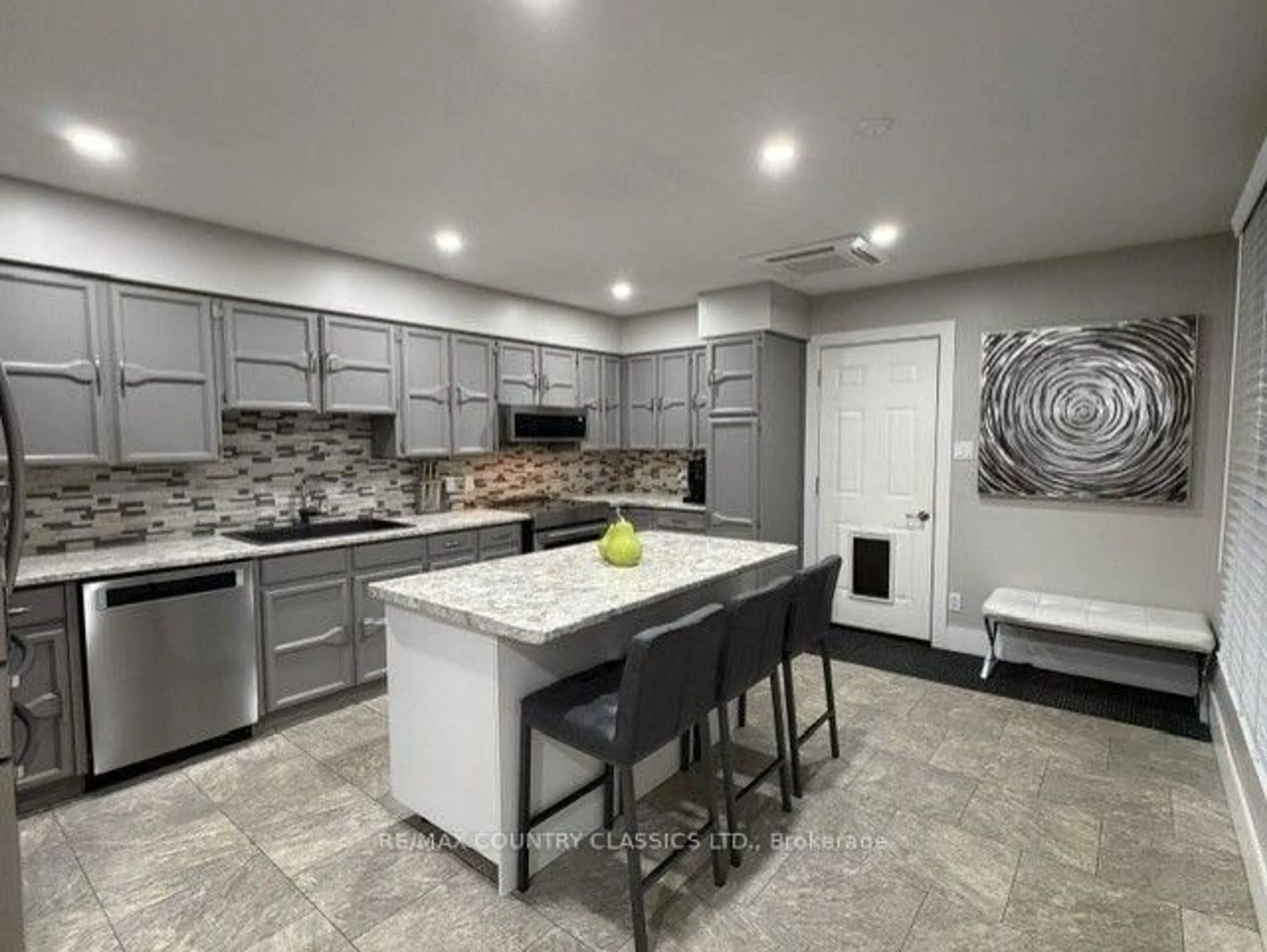 Contemporary kitchen, ceramic/tile floor for 158 Bridge St, Bancroft Ontario K0L 1C0