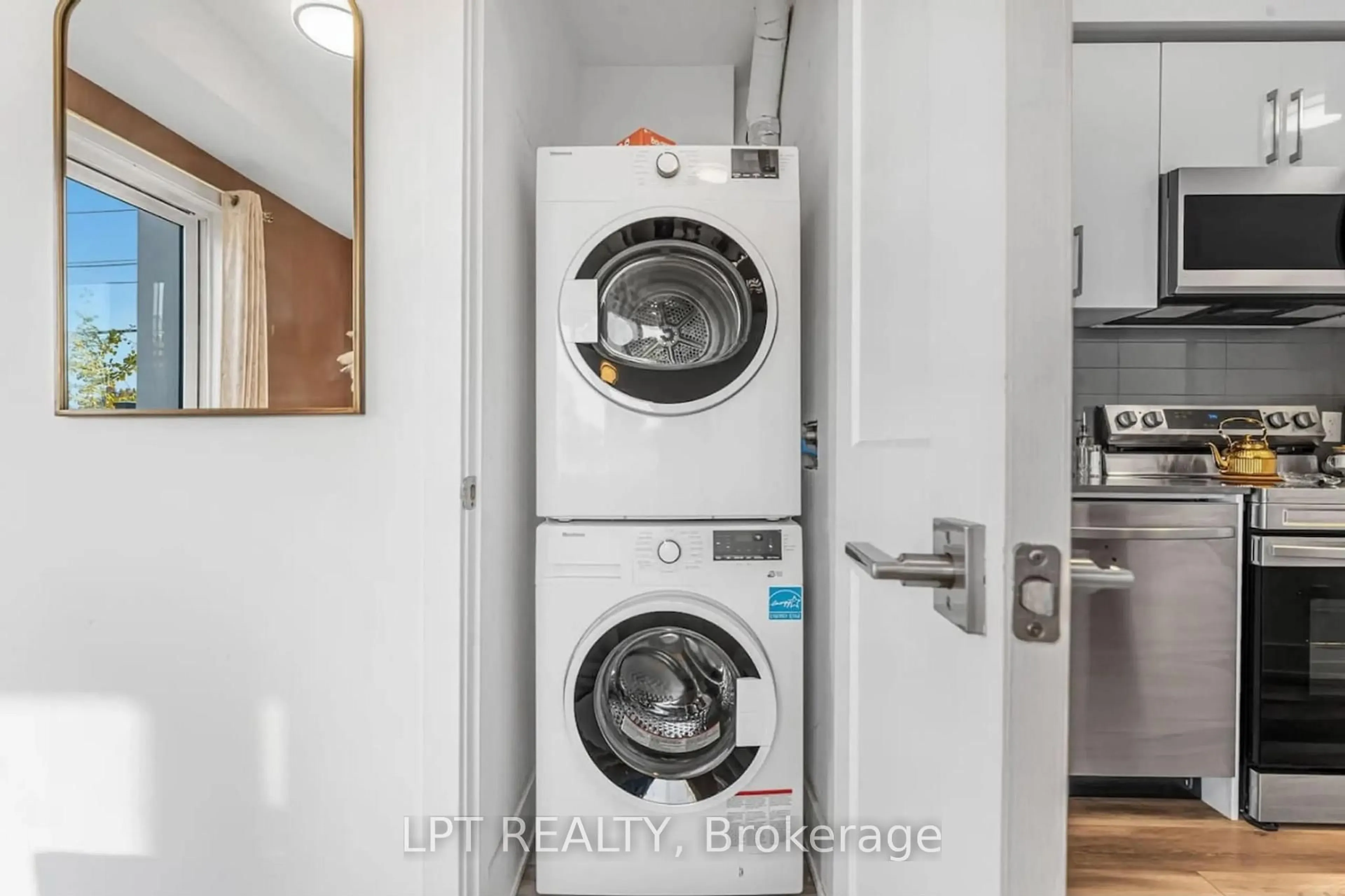 Laundry room for 6065 MCLEOD Rd #213, Niagara Falls Ontario L2G 0Z7