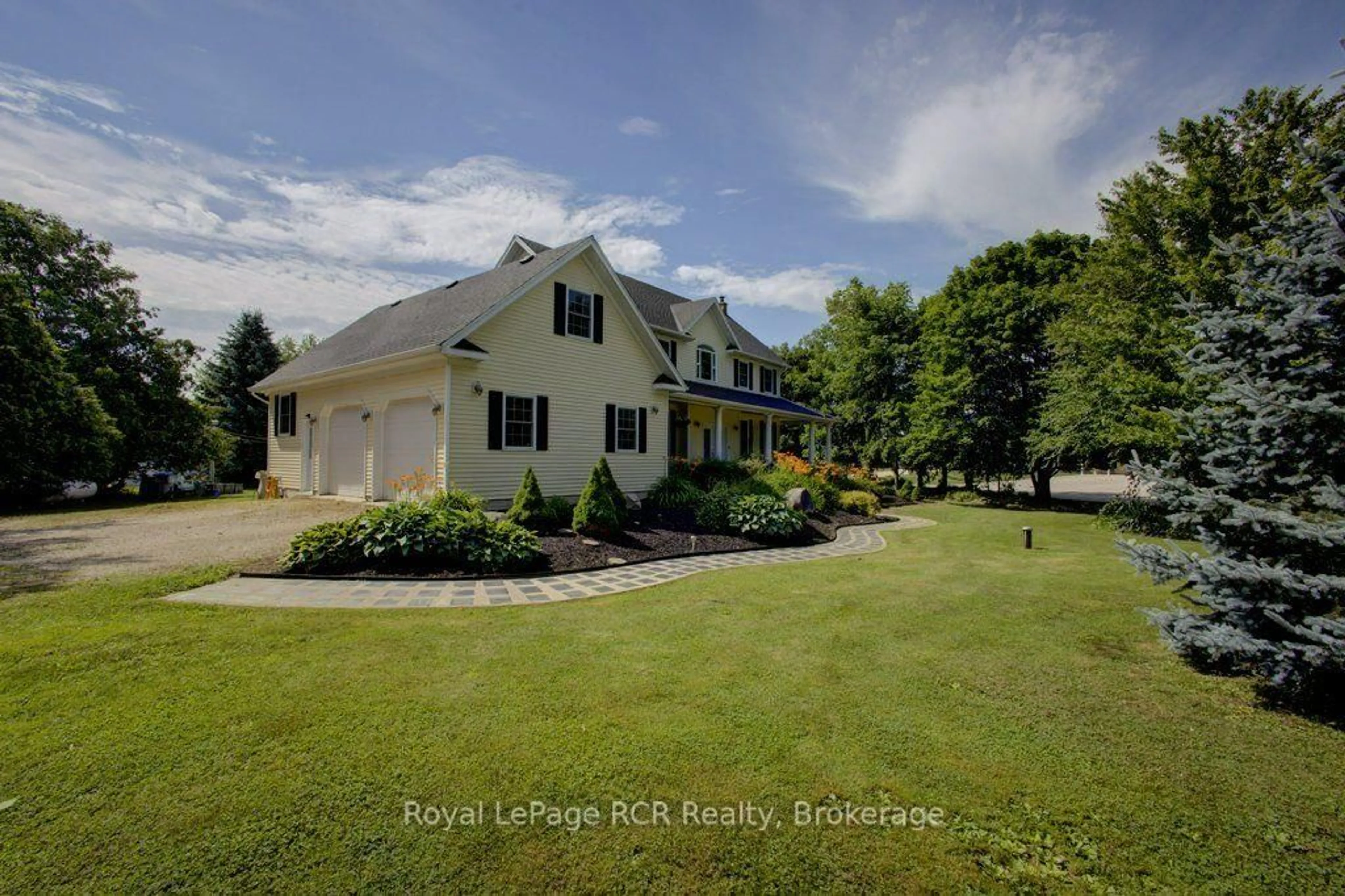 A pic from outside/outdoor area/front of a property/back of a property/a pic from drone, water/lake/river/ocean view for 2020 John St, Howick Ontario N0G 1X0