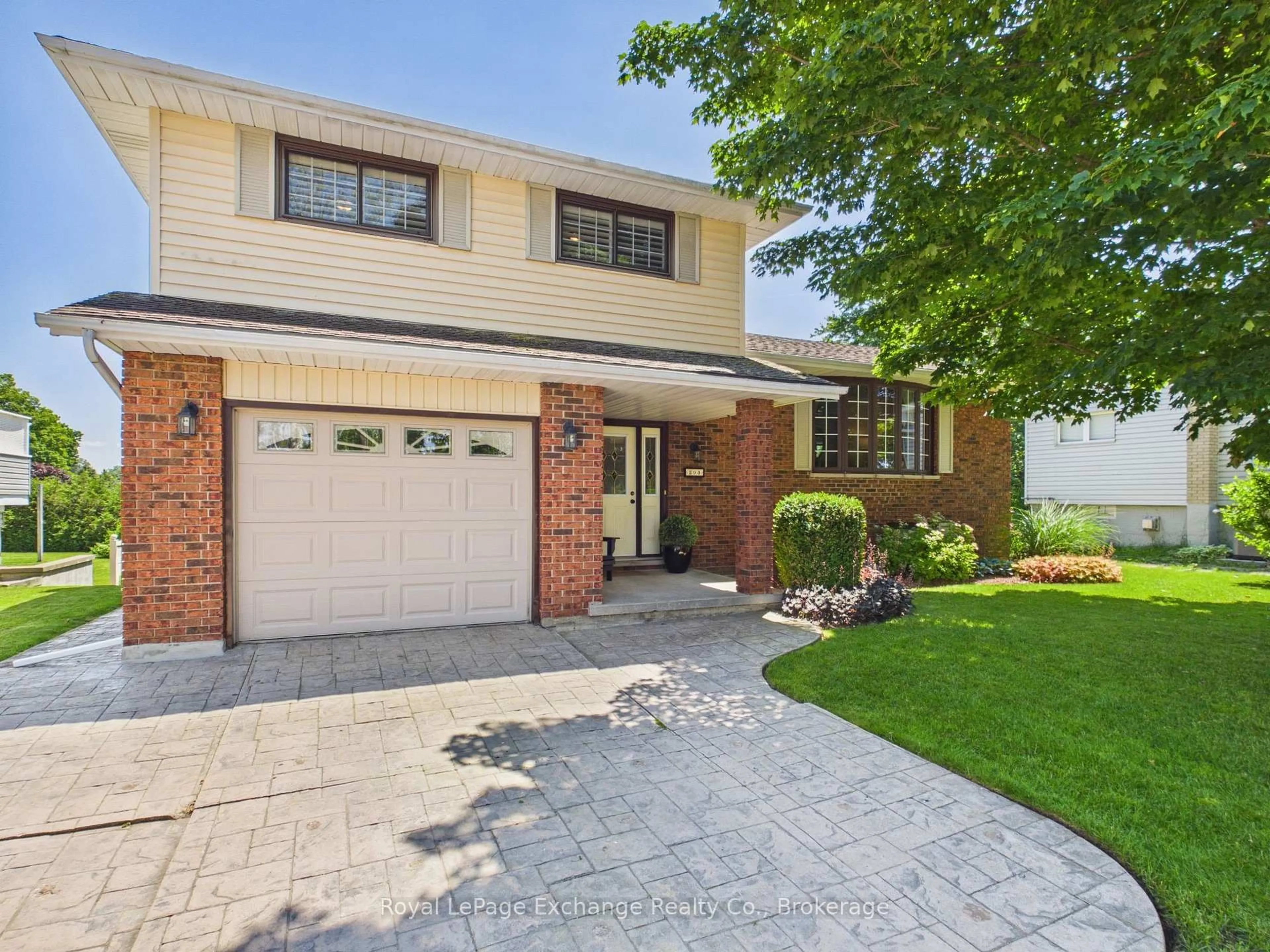 Home with brick exterior material, street for 293 Princes St, Kincardine Ontario N2Z 2T3