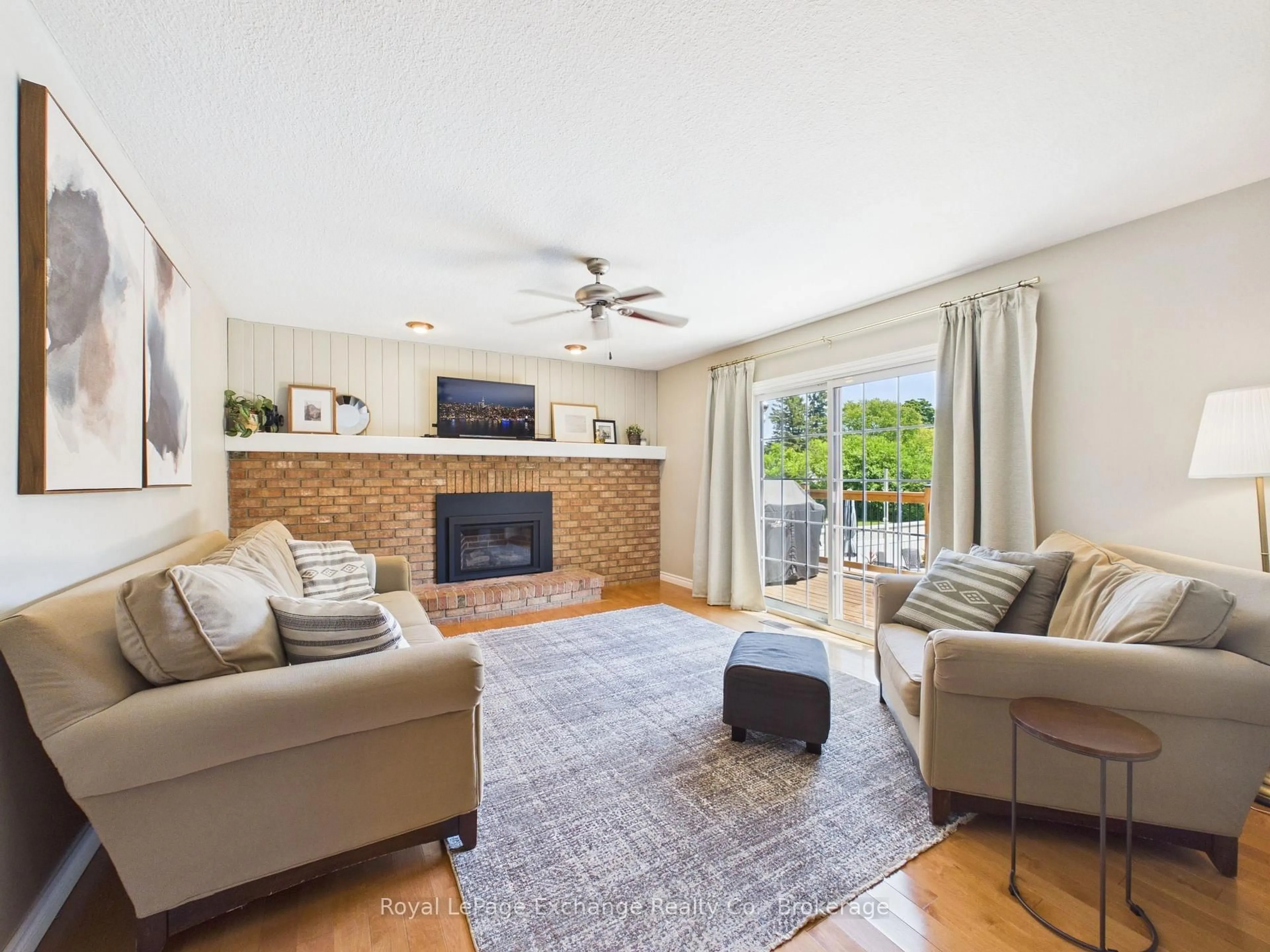 Living room with furniture, unknown for 293 Princes St, Kincardine Ontario N2Z 2T3