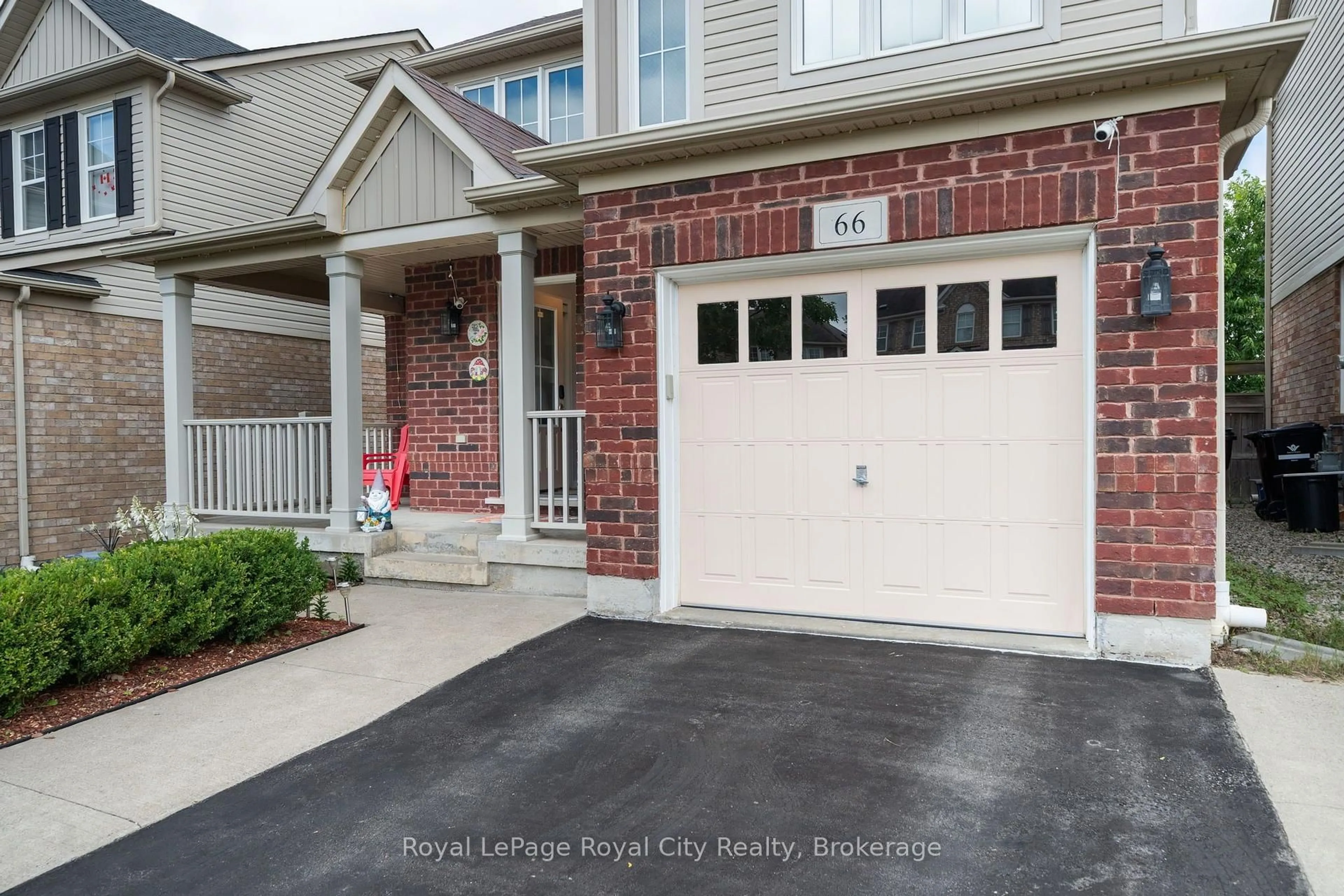Unknown for 66 Horton Walk, Cambridge Ontario N3C 0C7