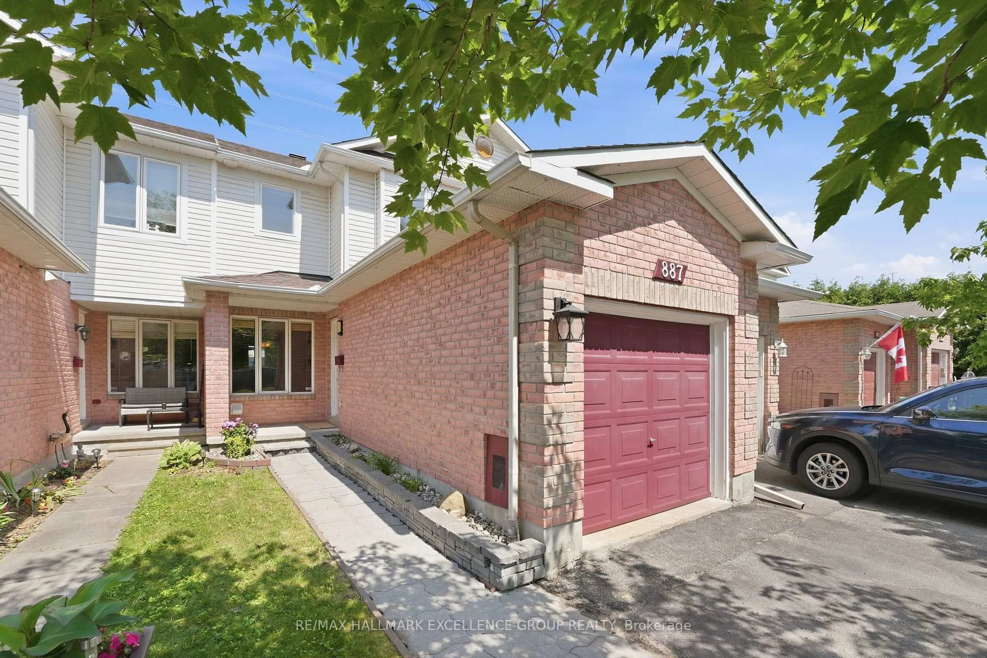 Home with brick exterior material, street for 887 Nesting Way, Ottawa Ontario K4A 3X3