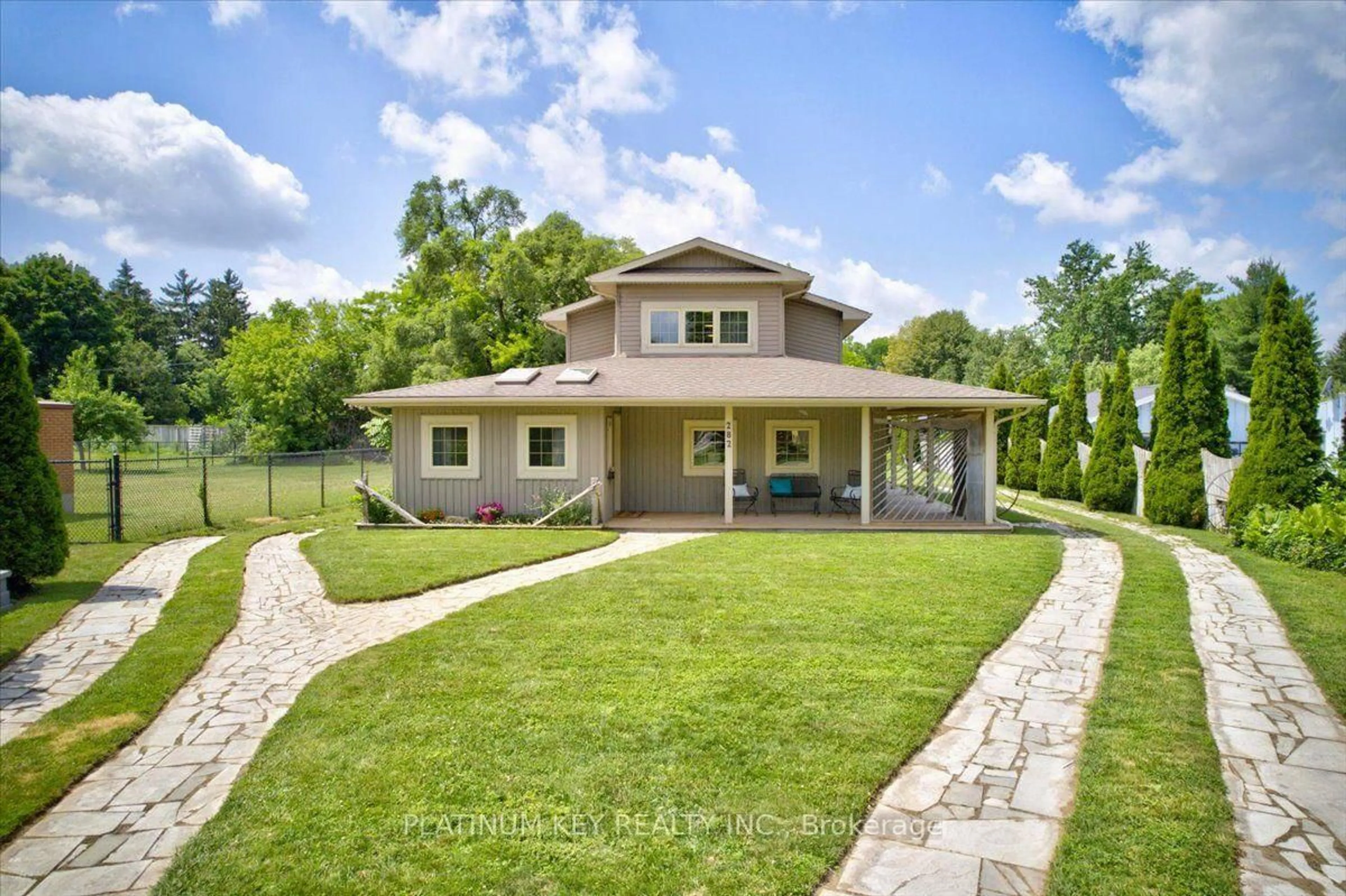 Home with brick exterior material, unknown for 282 Beattie St, Strathroy-Caradoc Ontario N7G 2X4