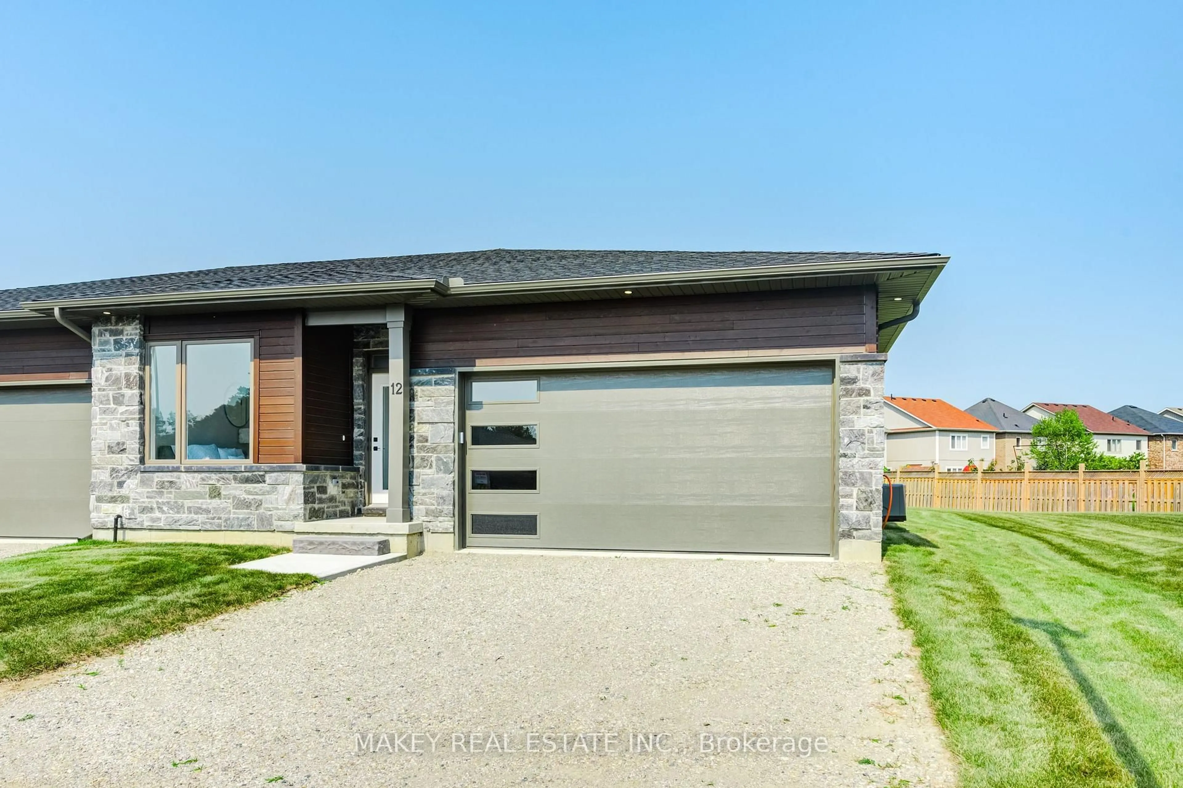 Home with brick exterior material, street for 269 Pittock Park Rd #21, Woodstock Ontario N4S 7W2
