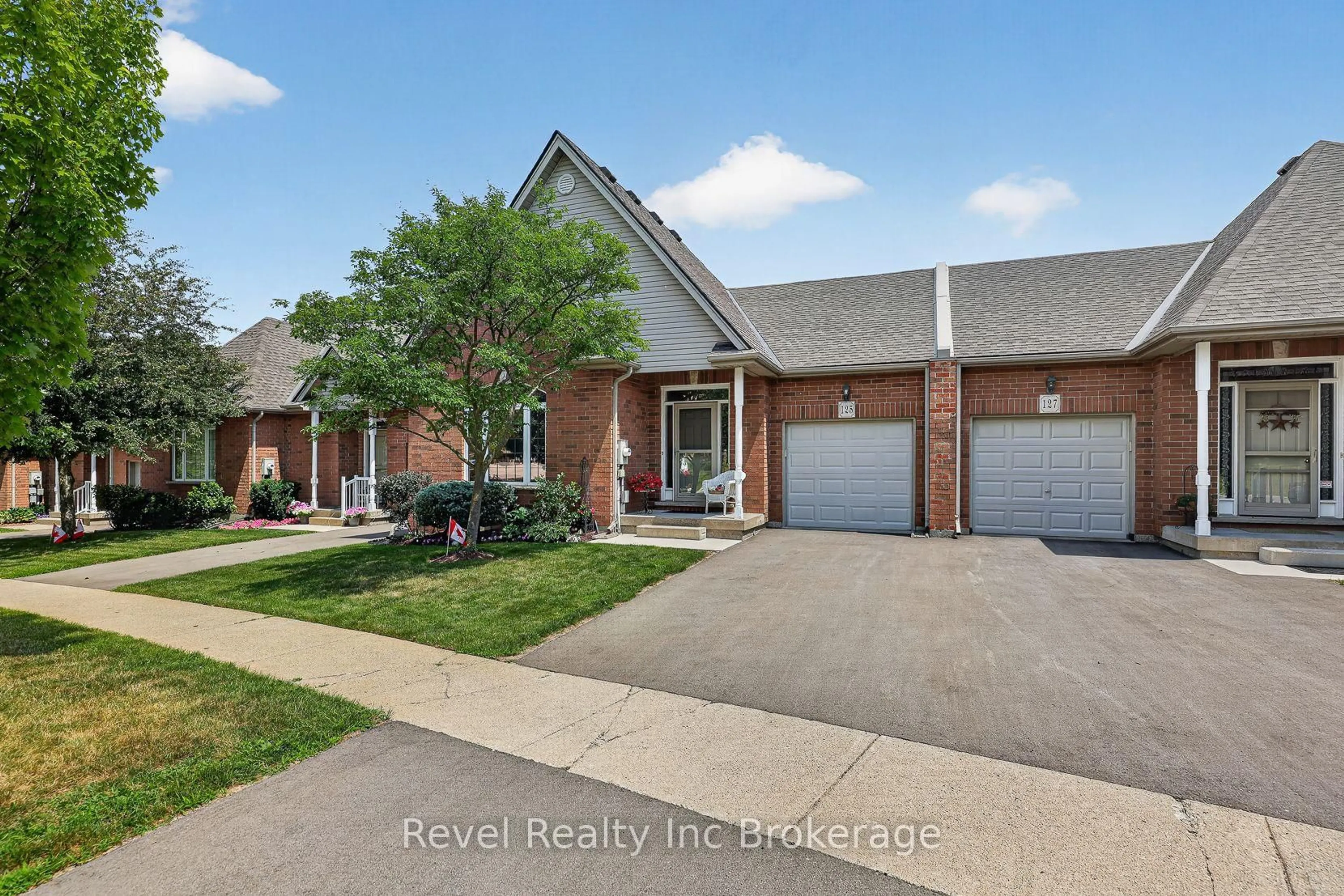 Home with brick exterior material, street for 125 Ferguson Dr, Woodstock Ontario N4V 1H4