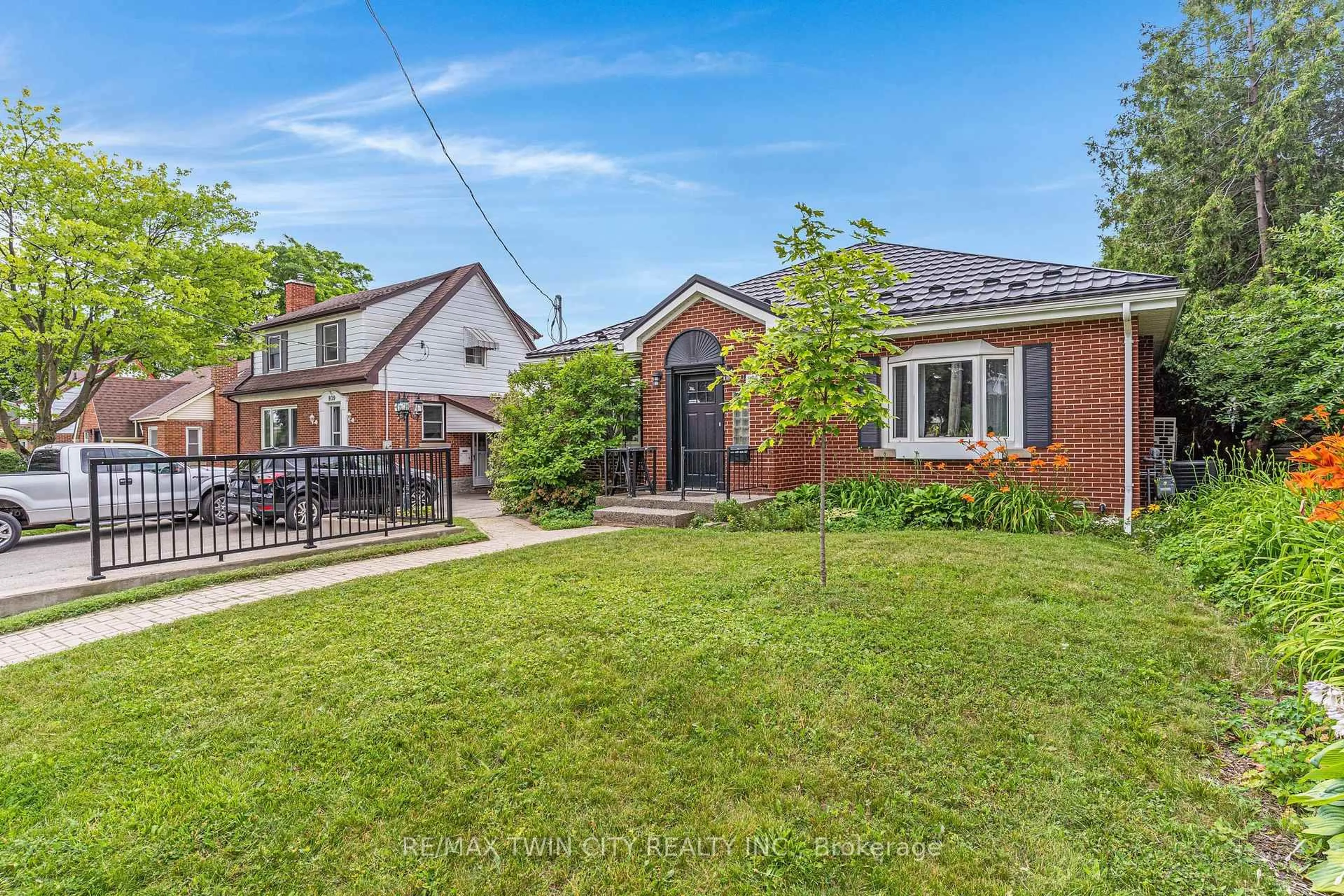 Home with brick exterior material, street for 805 Rockway Dr, Kitchener Ontario N2G 3B6